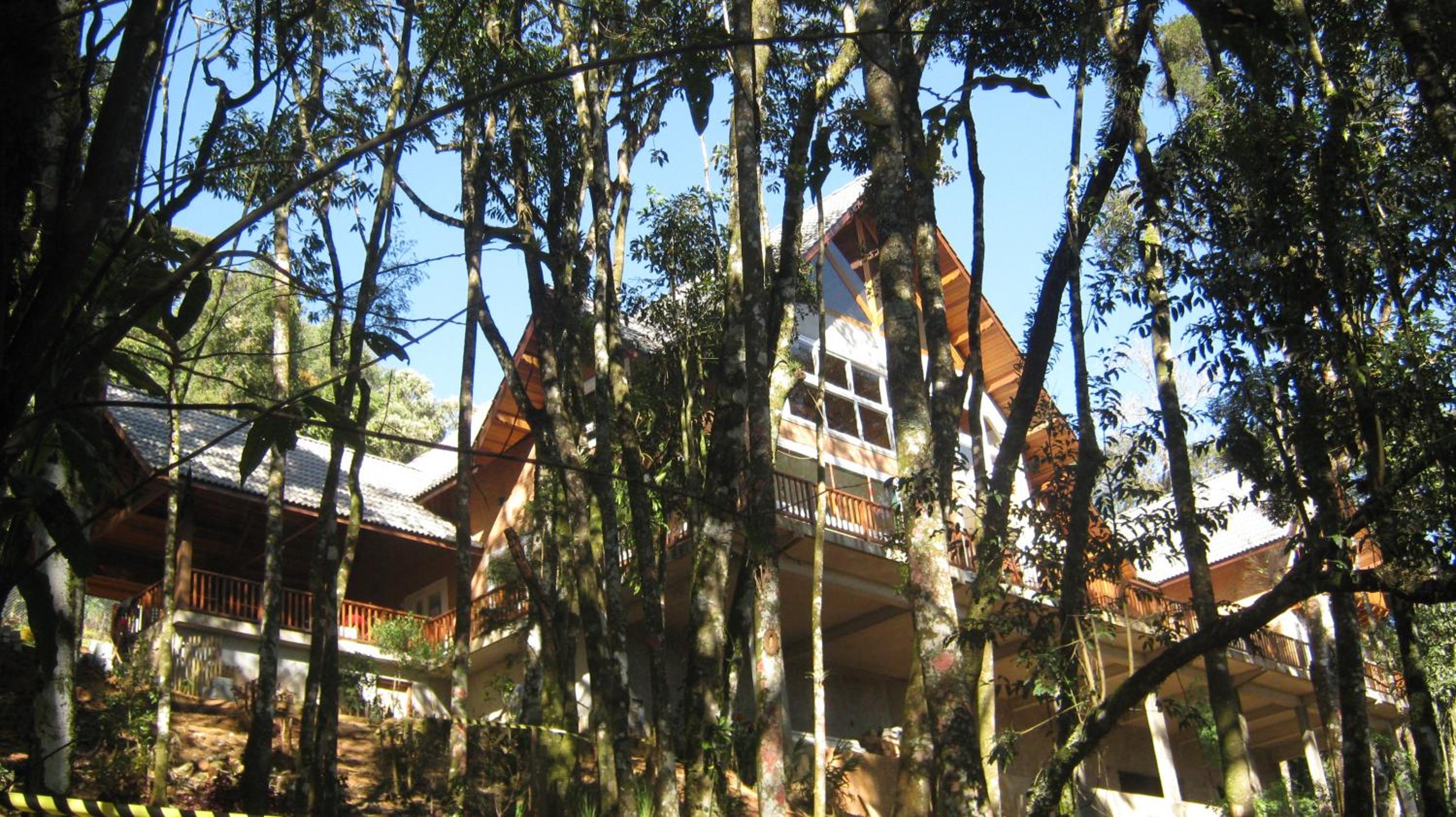 La Réserve Suites