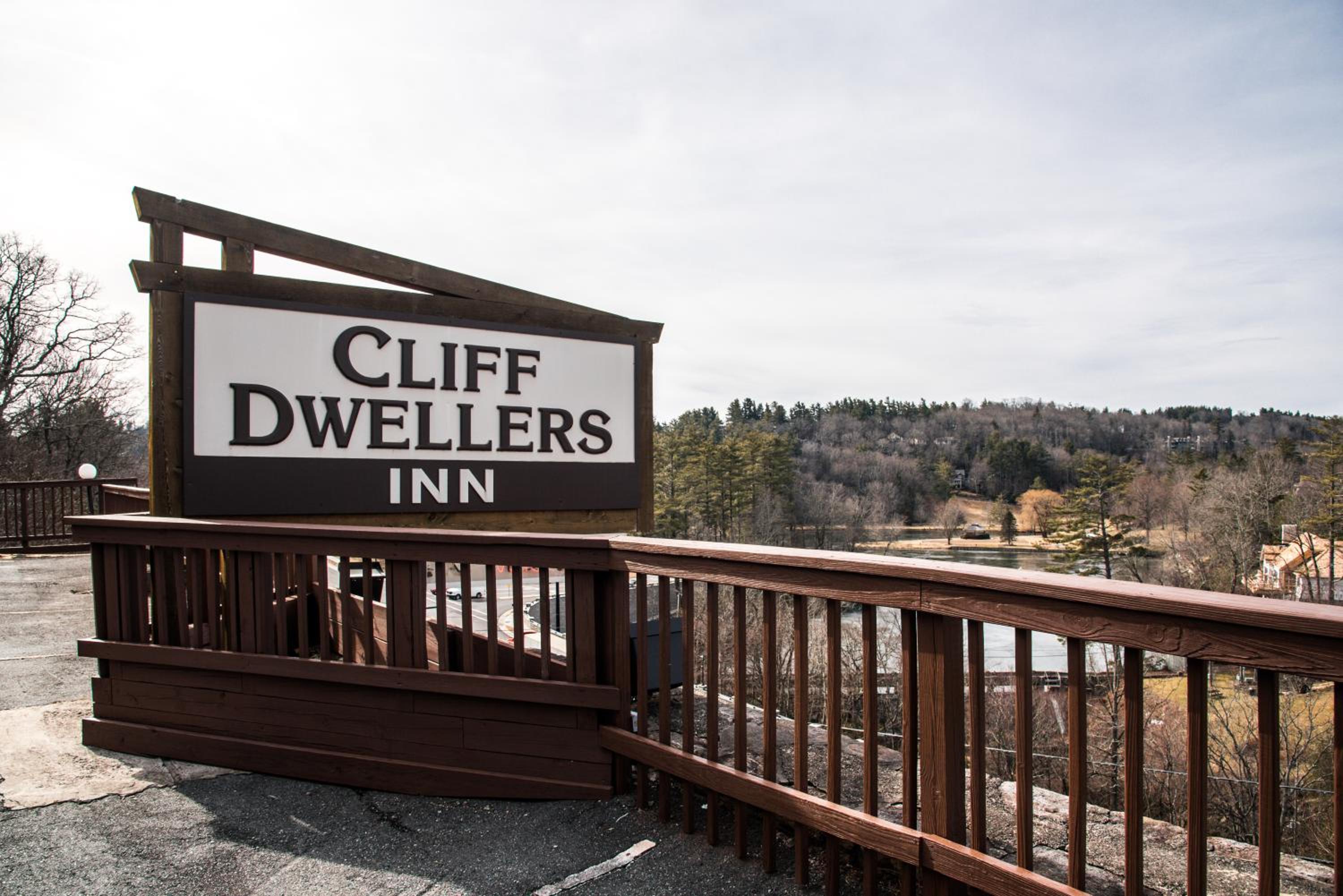 Cliff Dwellers Inn