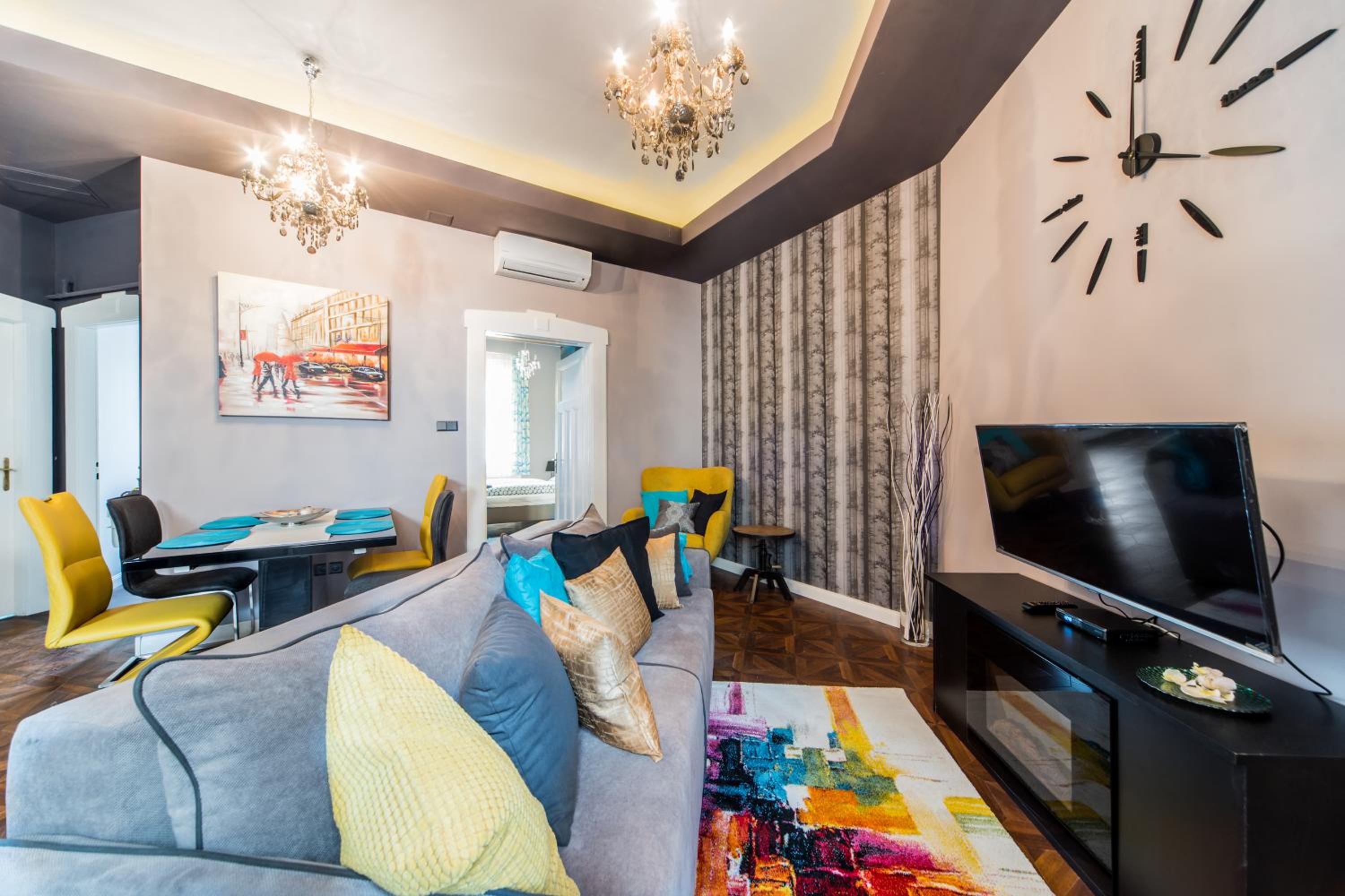 A43 Apartment