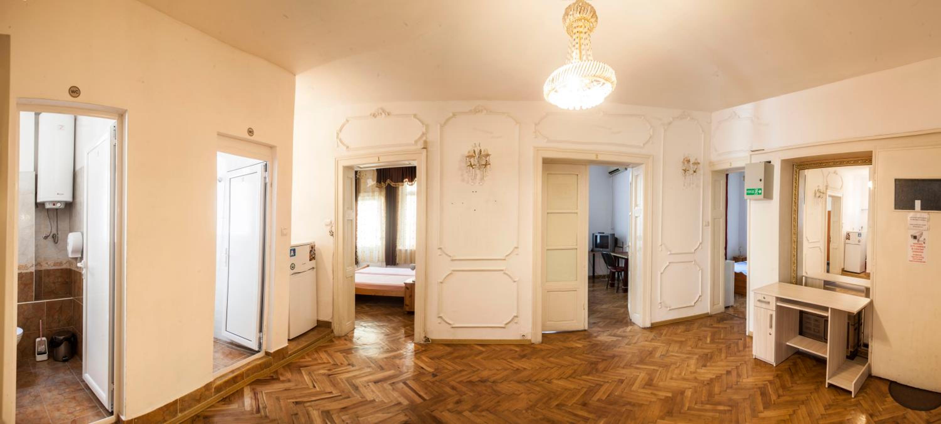 Central GuestHouse Five Corners