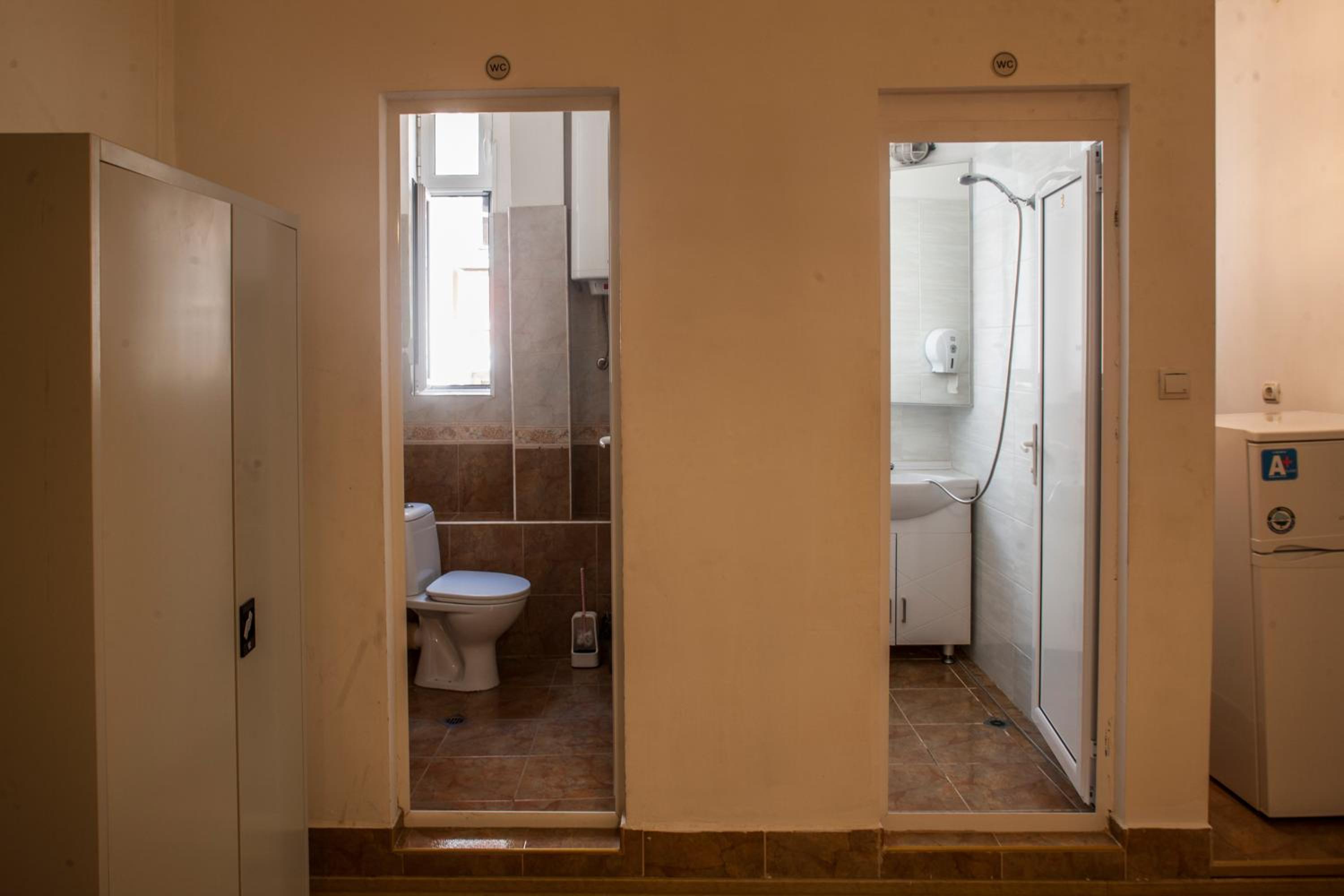 Central GuestHouse Five Corners