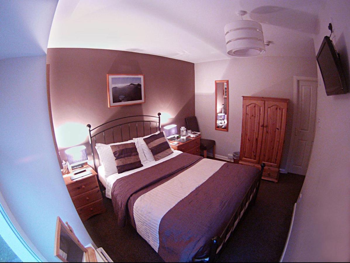 Hotel Glyn Peris Guest House - Image 1