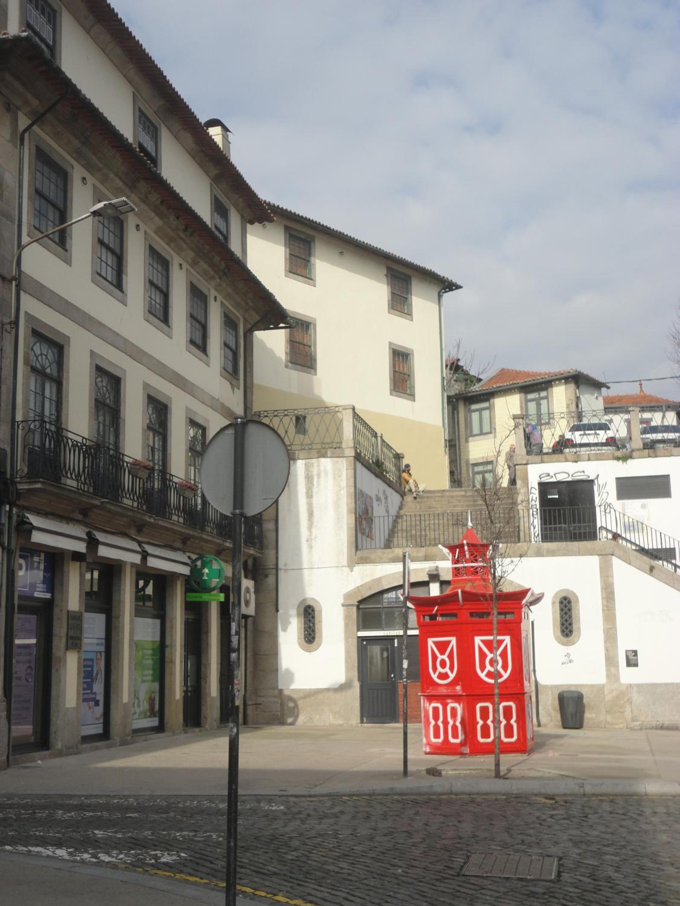 Oporto Like Home IV - Mezzanine view 2