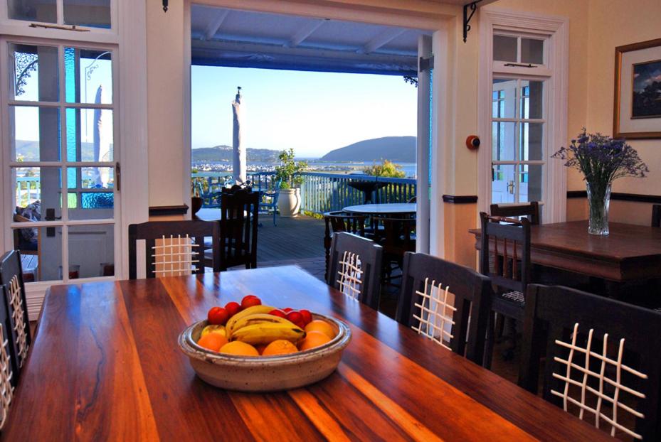 Guinea Fowl Lodge - Lagoon & Heads View B&B, Central Knysna