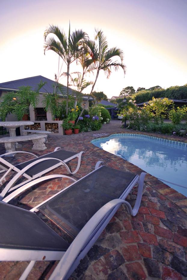 Guinea Fowl Lodge - Lagoon & Heads View B&B, Central Knysna