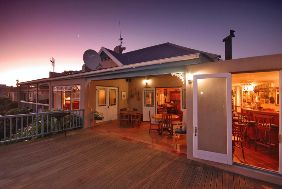 Guinea Fowl Lodge - Lagoon & Heads View B&B, Central Knysna
