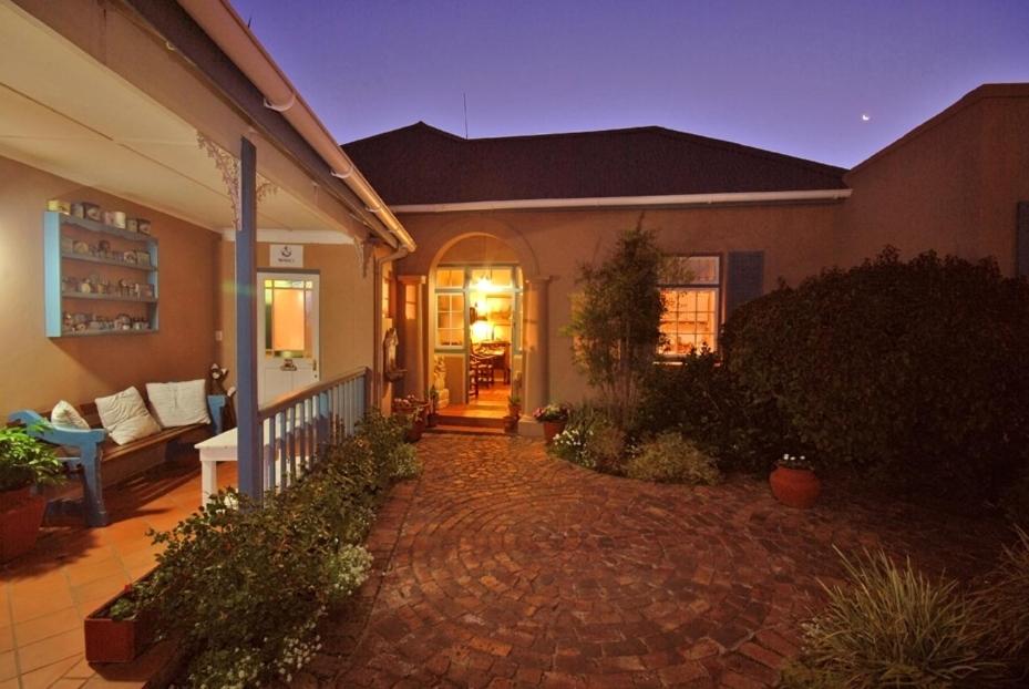 Guinea Fowl Lodge - Lagoon & Heads View B&B, Central Knysna
