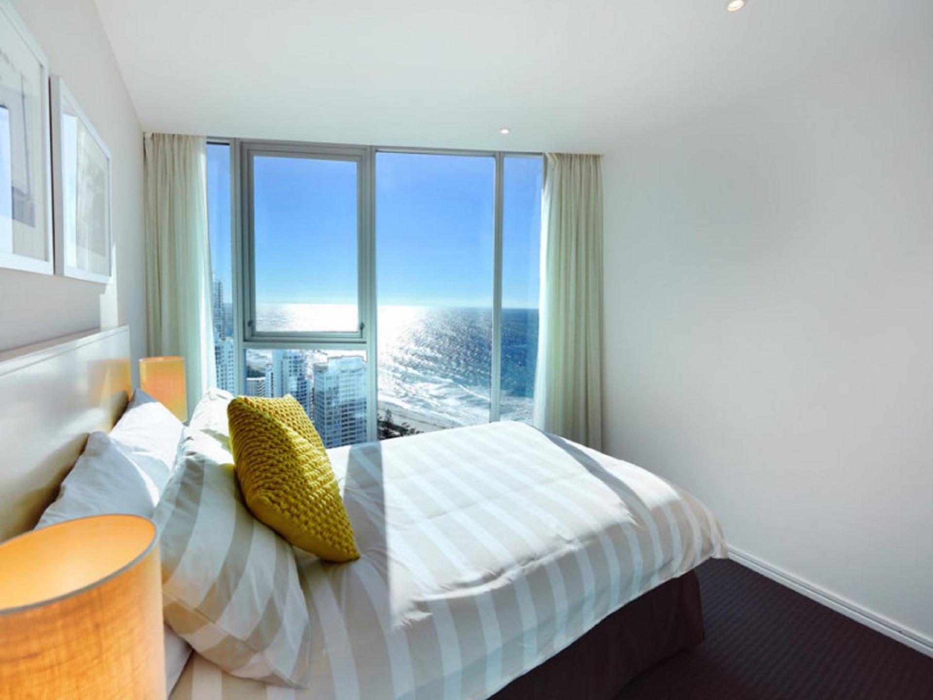 Number 1 H Residences - WiFi, Parking & More by Gold Coast Holidays