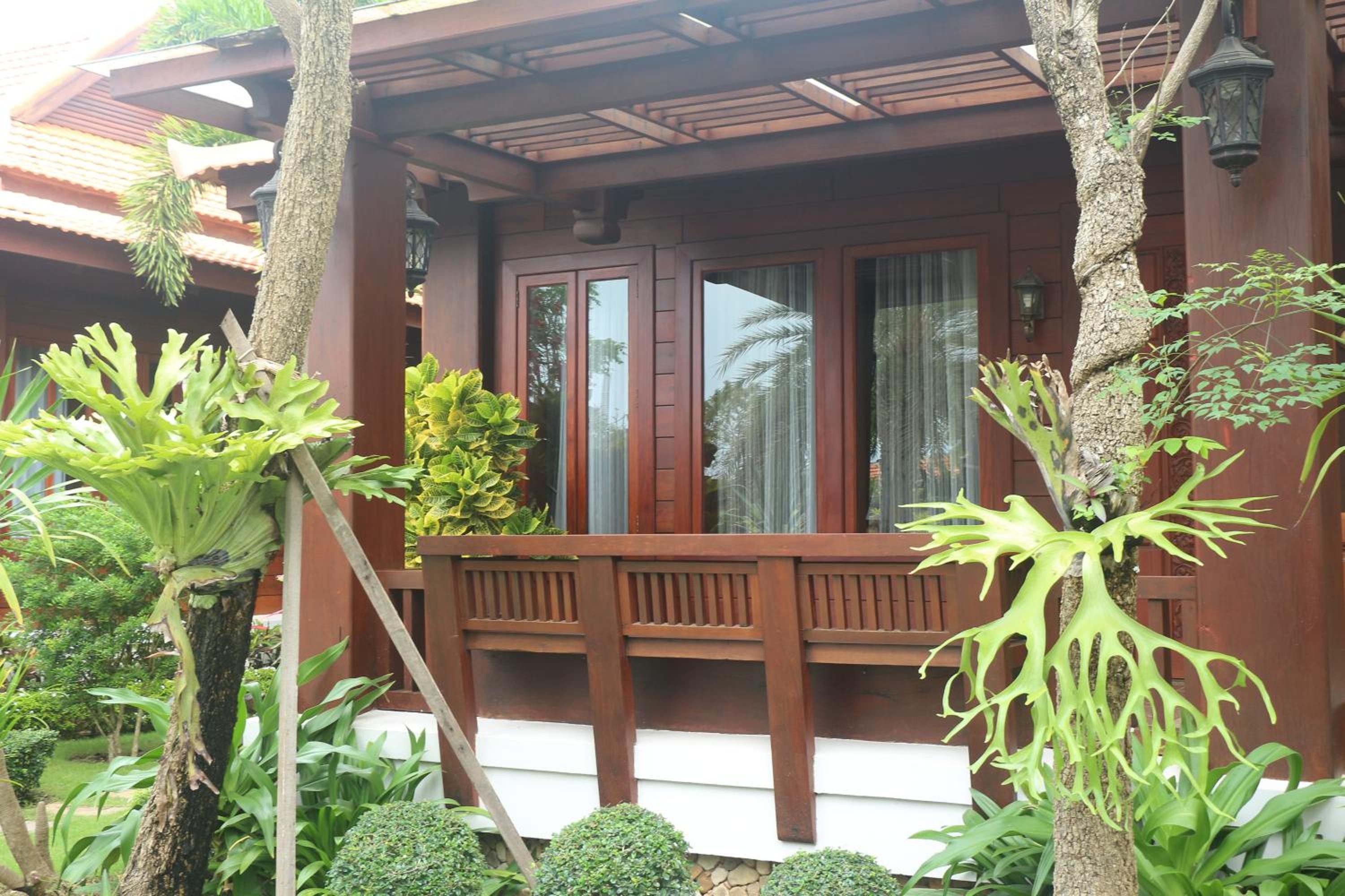 Try Palace Resort Kep