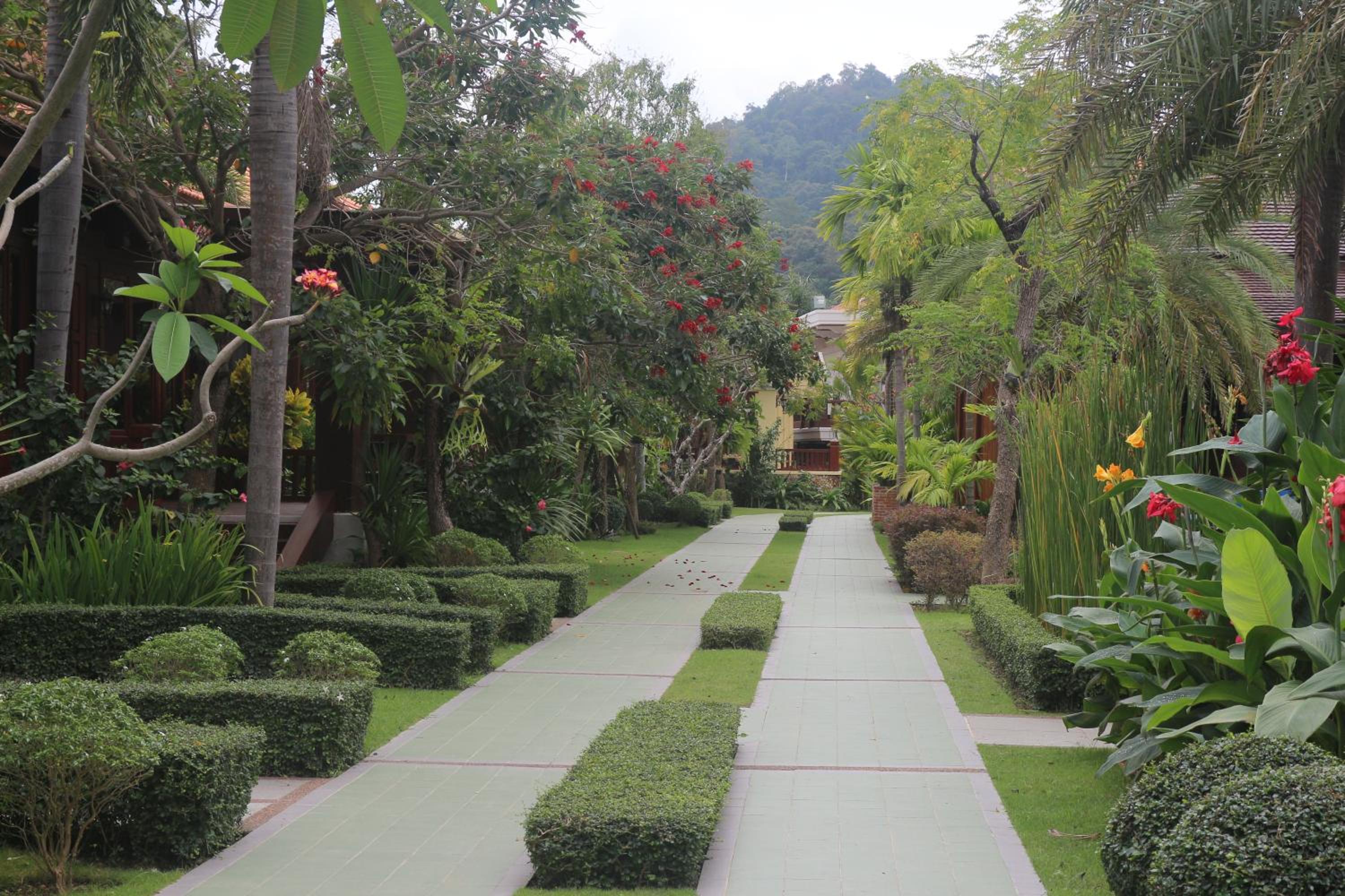 Try Palace Resort Kep