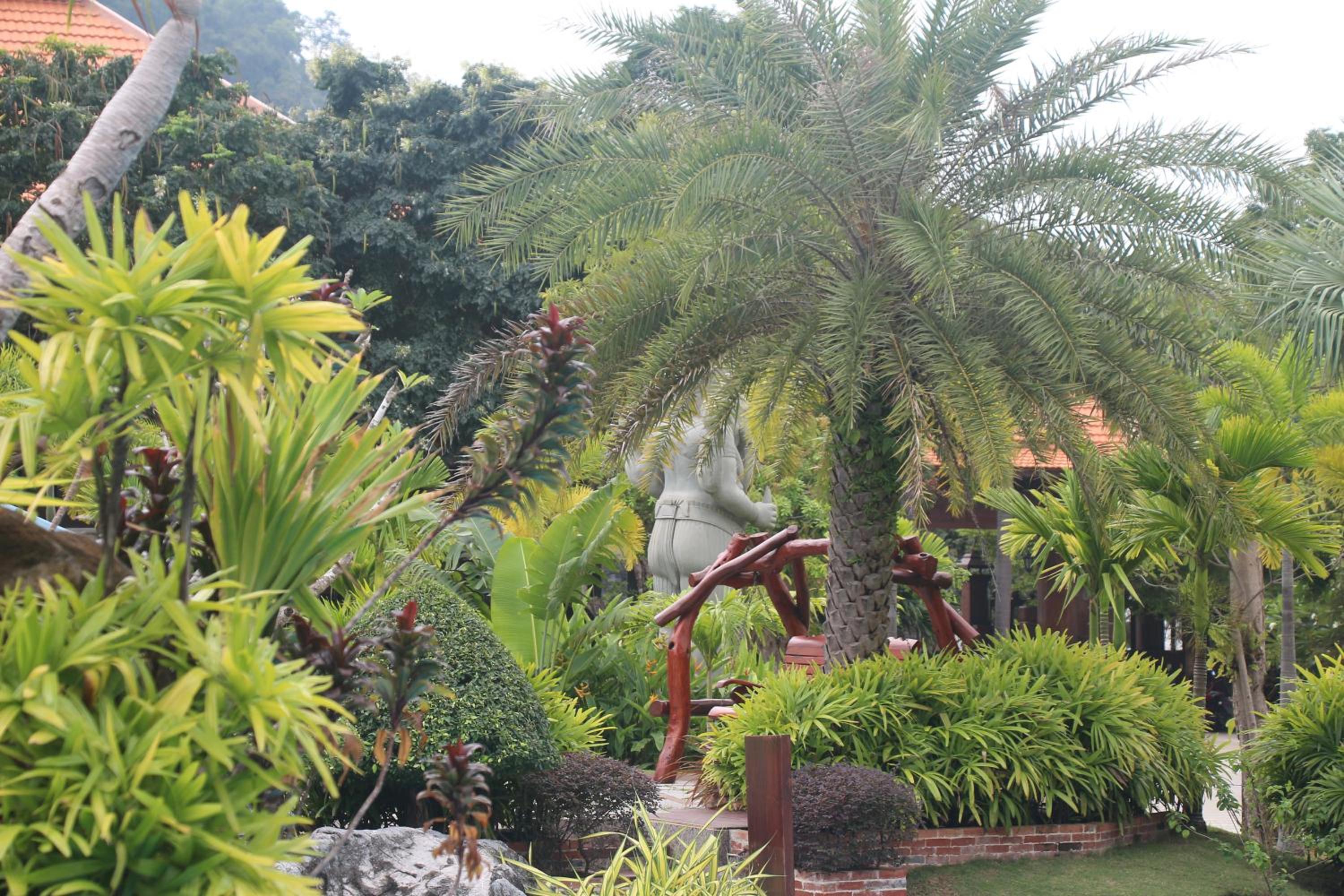 Try Palace Resort Kep