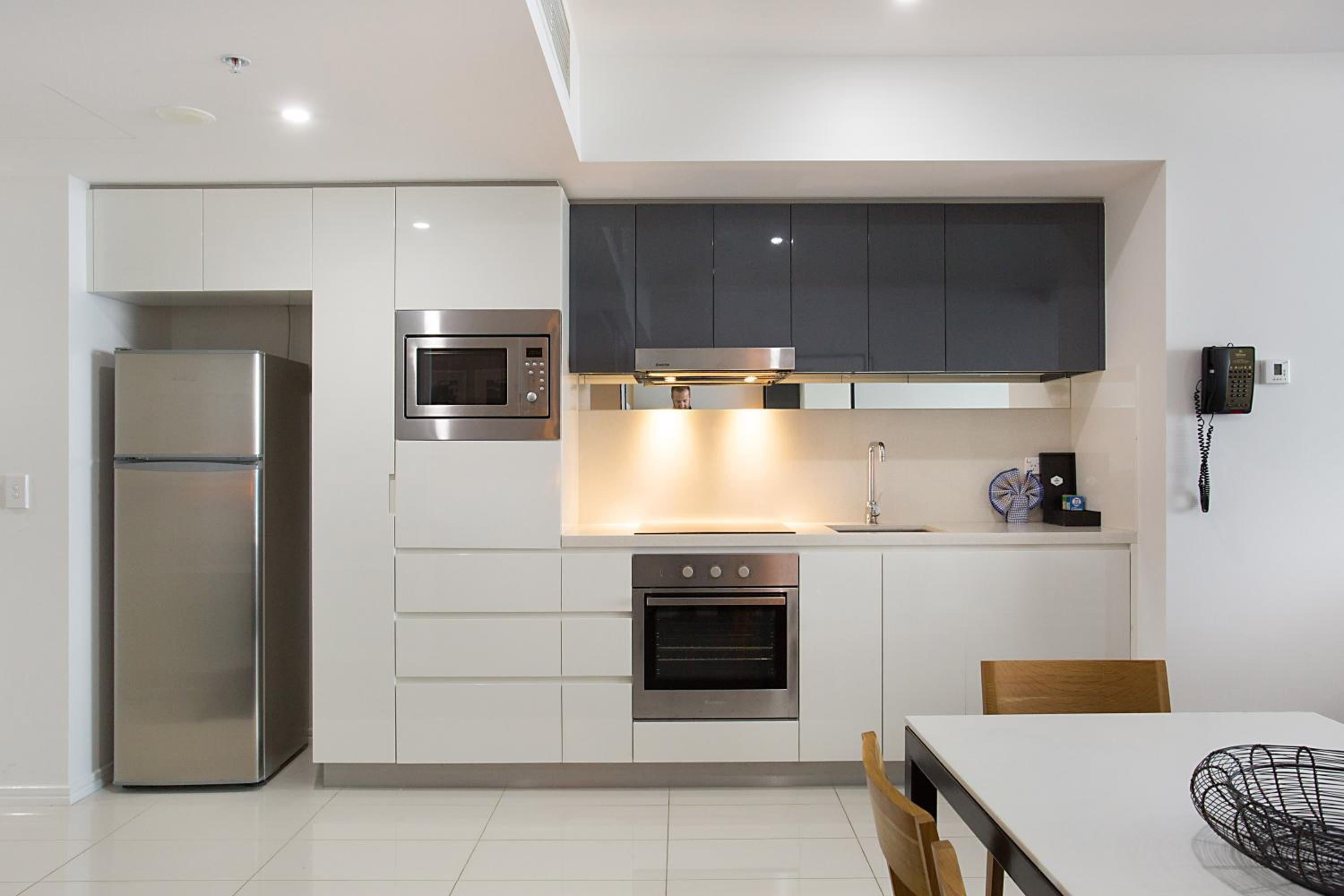 Number 1 H Residences - WiFi, Parking & More by Gold Coast Holidays