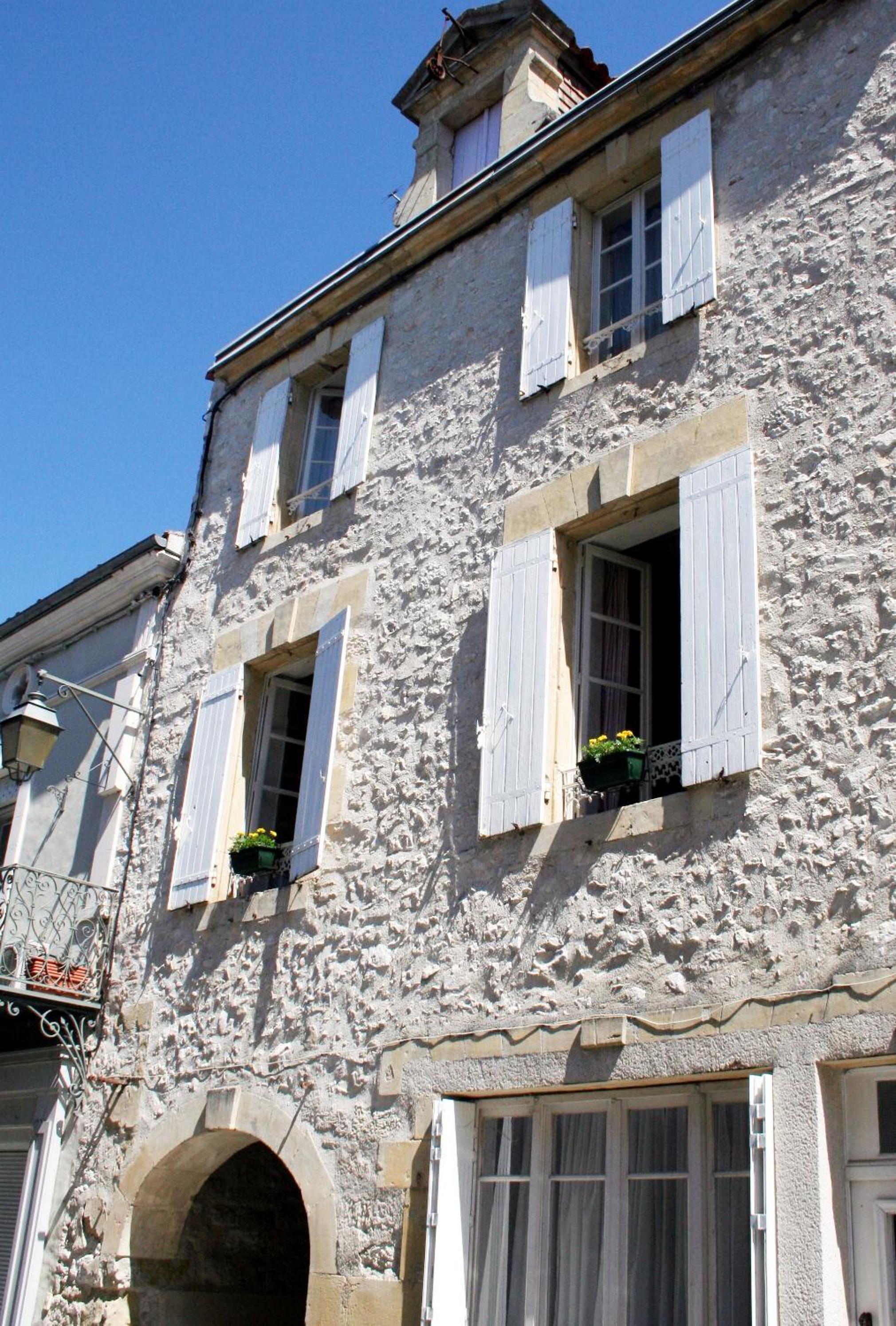 Photo 16