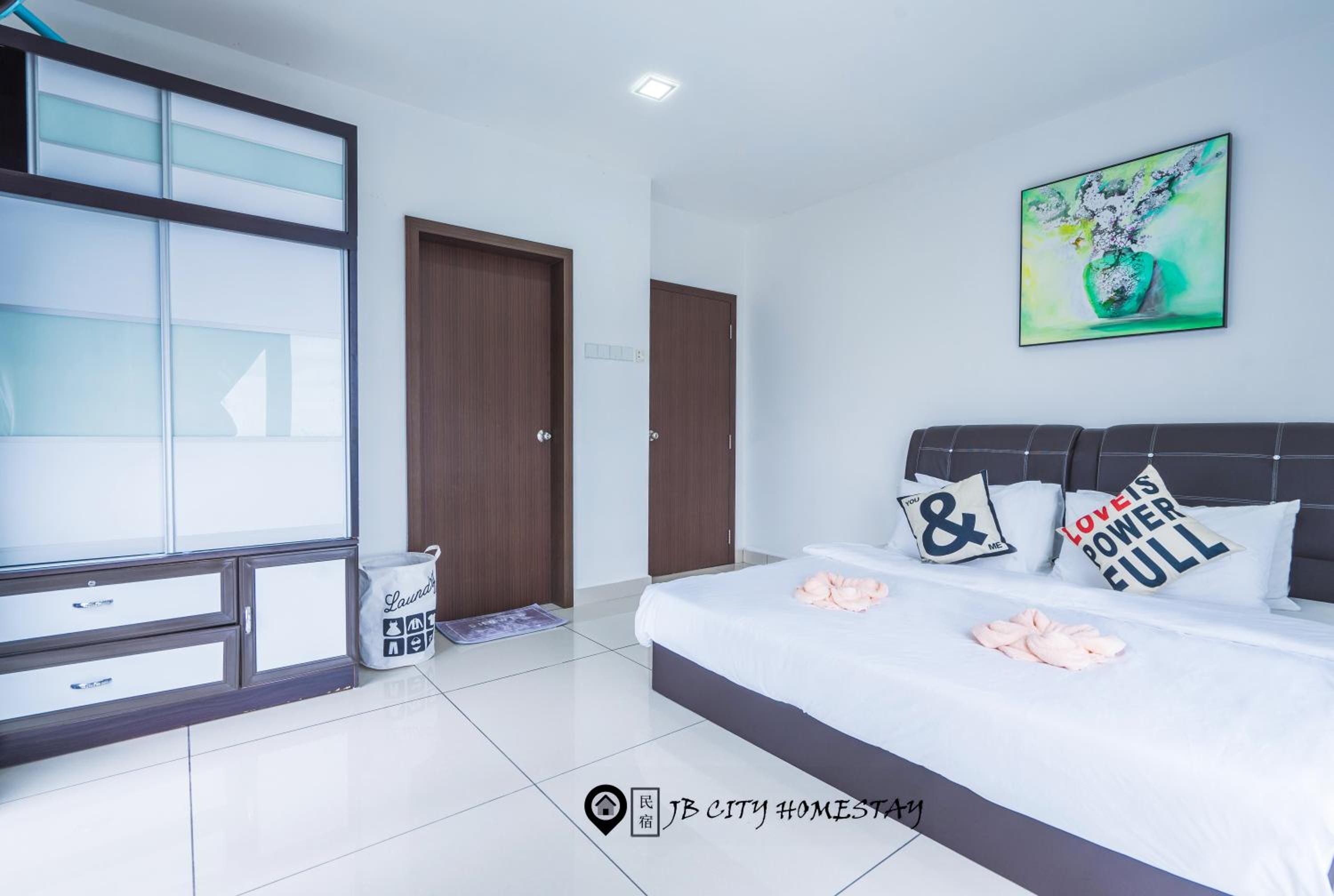 D' Esplanade KSL City by RR JBcity