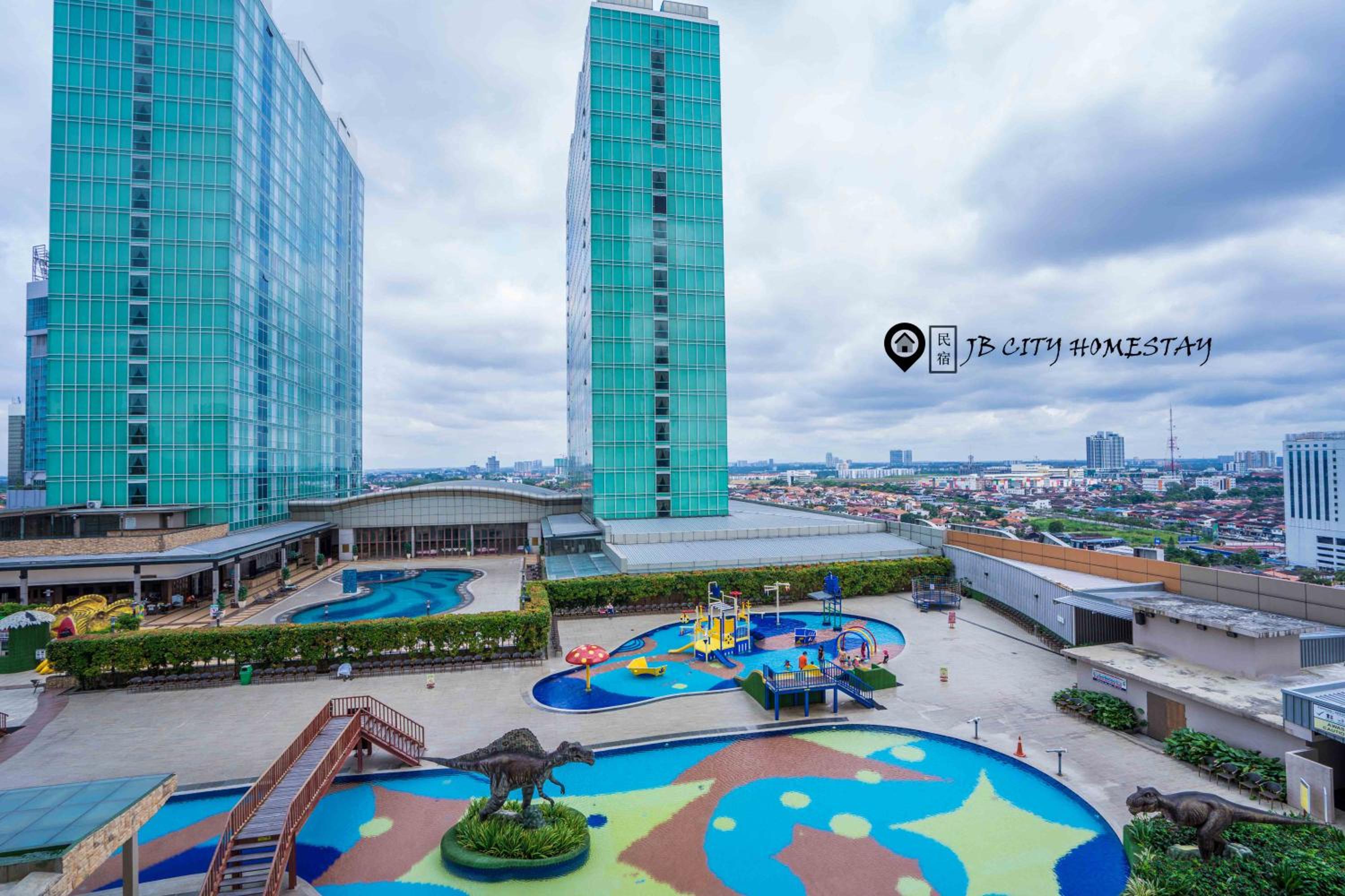 D' Esplanade KSL City by RR JBcity
