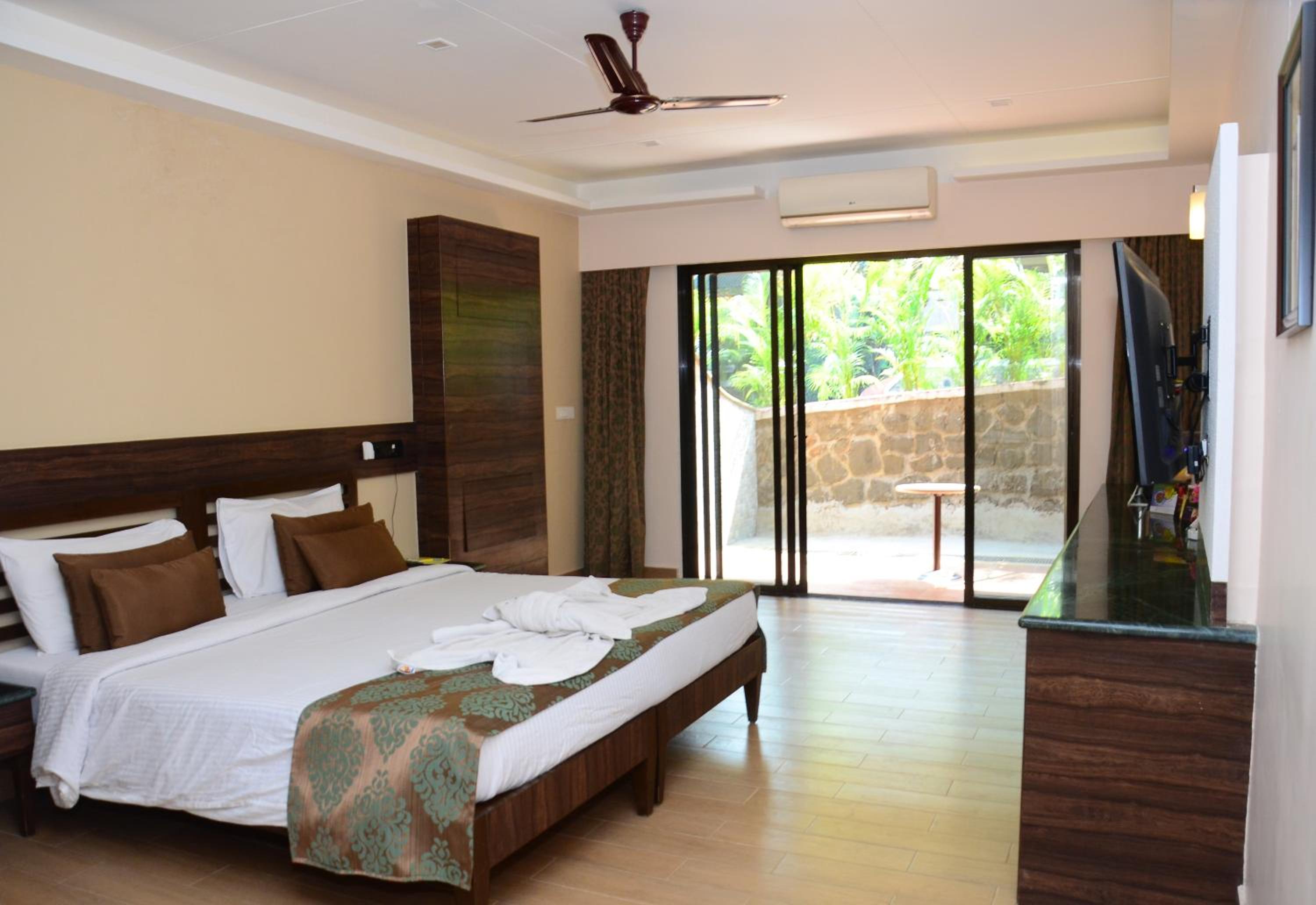 Upper Deck Resort - Highest Peak, Lonavala