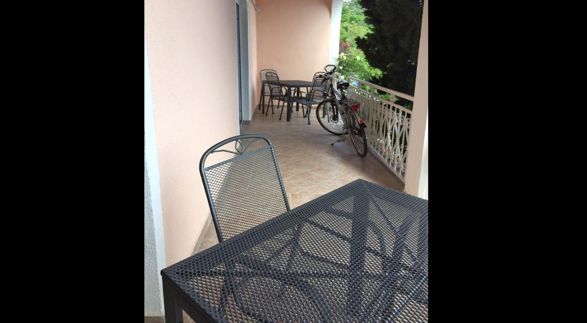 Apartment Anic view 5