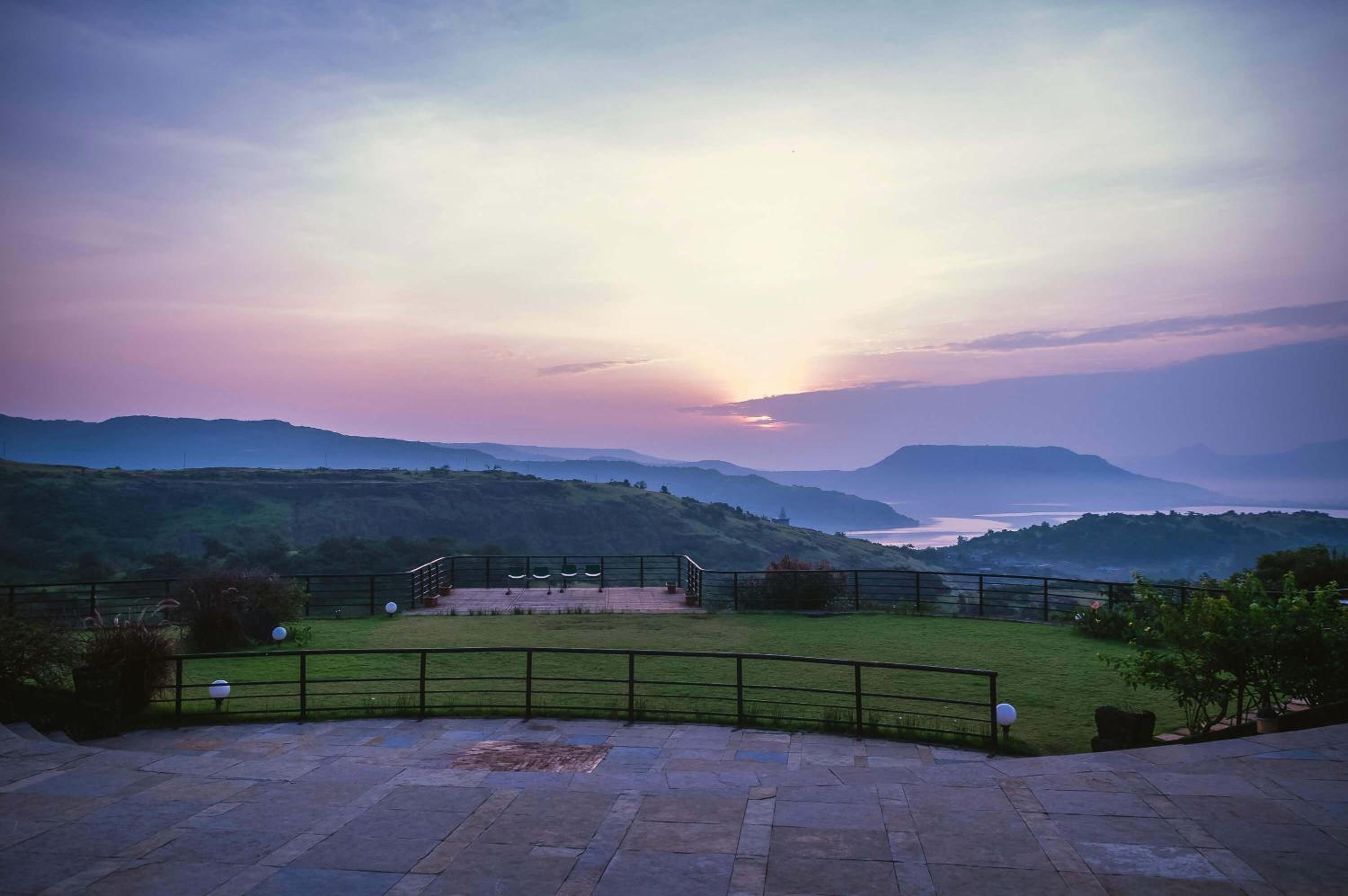 Upper Deck Resort - Highest Peak, Lonavala
