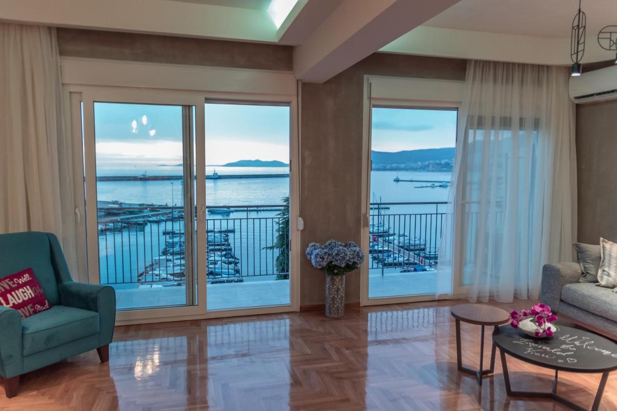 Hotel F & B Collection - Jetties & Moorings central apt - Image 1