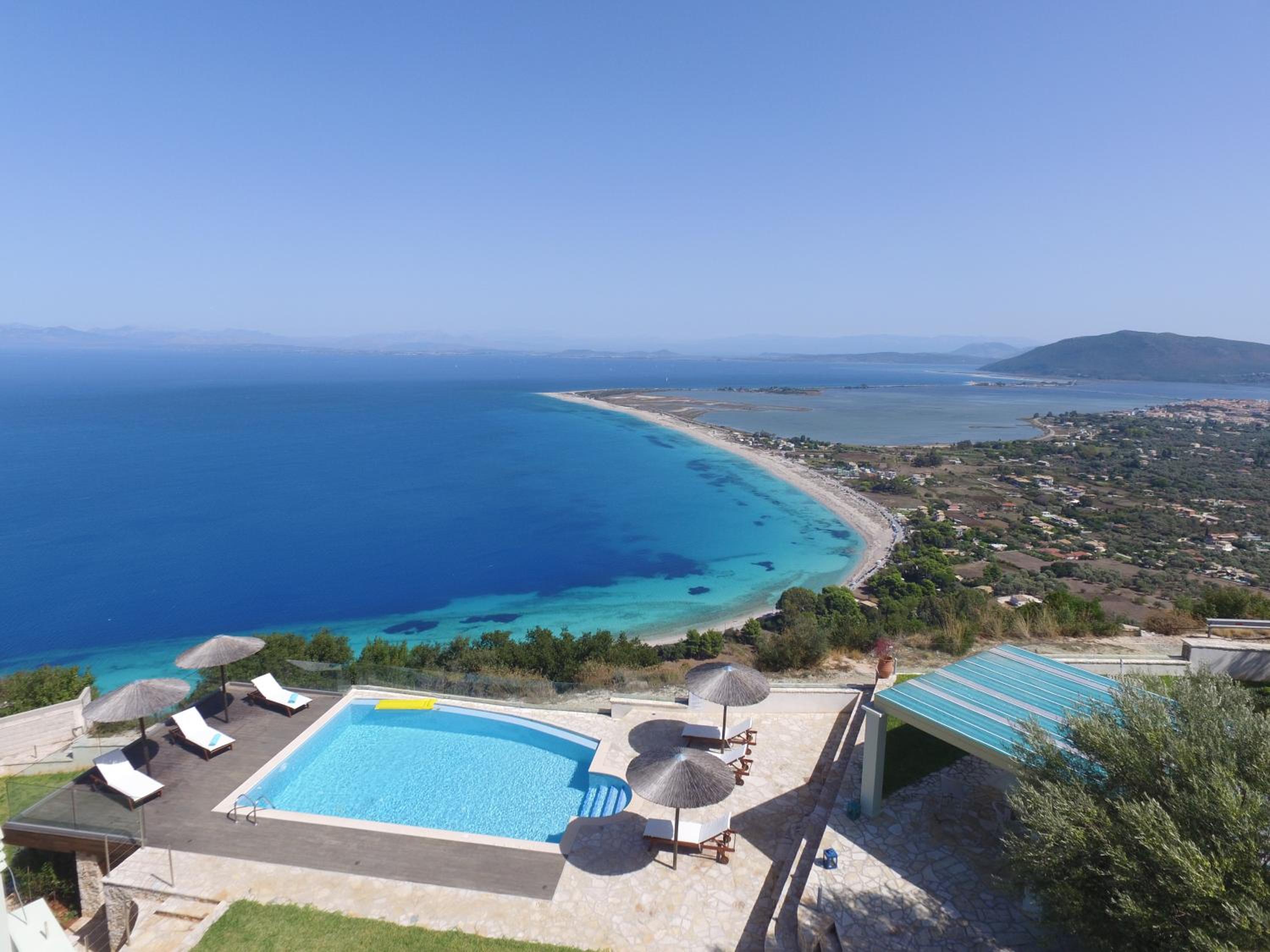 Thea Thalatta Villas view 4