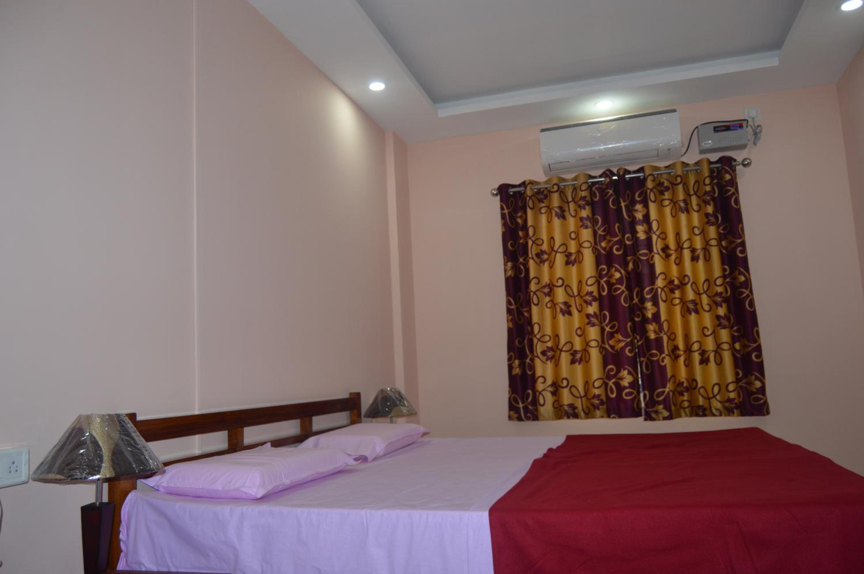 SUPREME LODGe