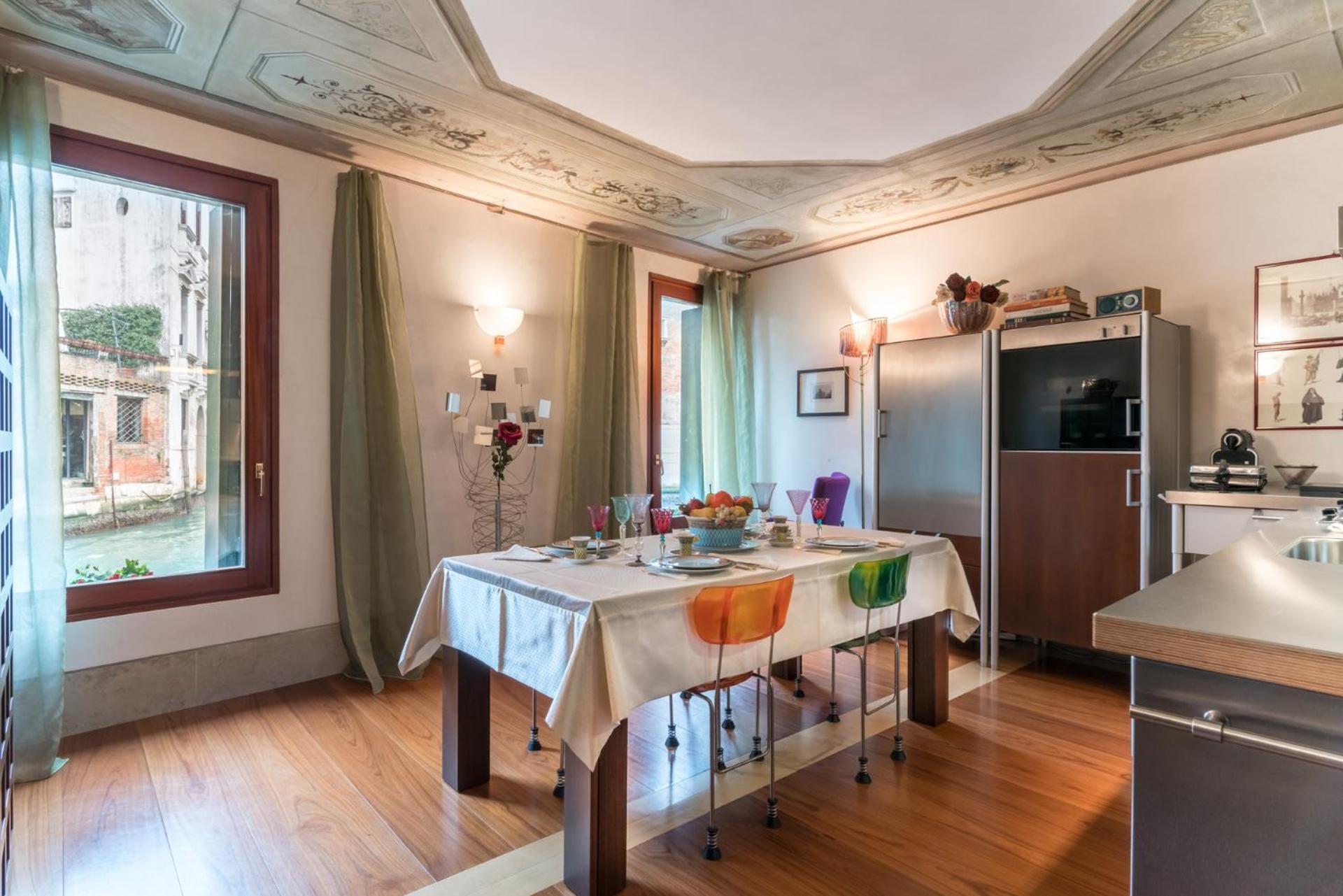 Casa Flavia ai Morosini - Luxury apartment with Canal View