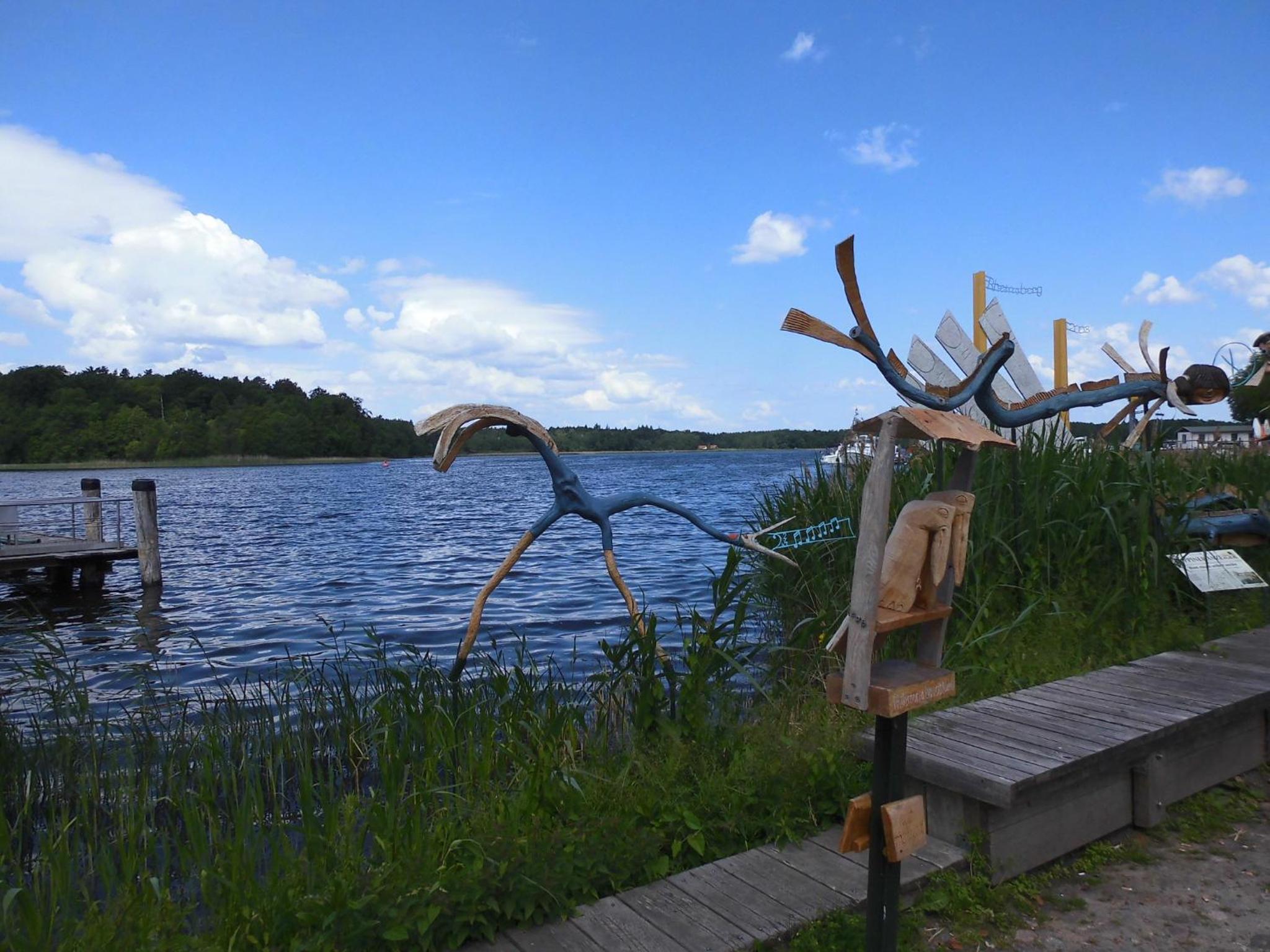SchlossparkFerienwohnungen Rheinsberg mit Garten