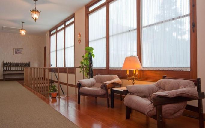 Hotel Chateau - Image 1