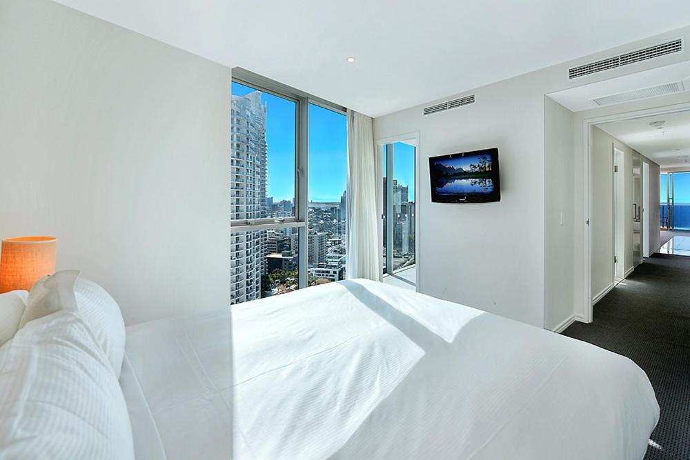 Number 1 H Residences - WiFi, Parking & More by Gold Coast Holidays