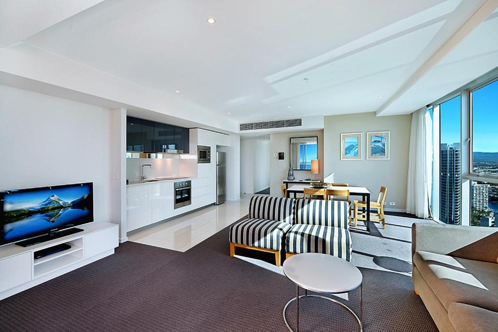 Number 1 H Residences - WiFi, Parking & More by Gold Coast Holidays
