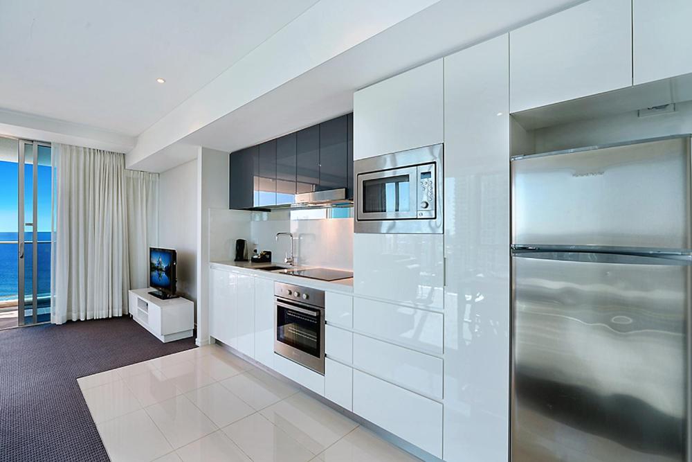 Number 1 H Residences - WiFi, Parking & More by Gold Coast Holidays