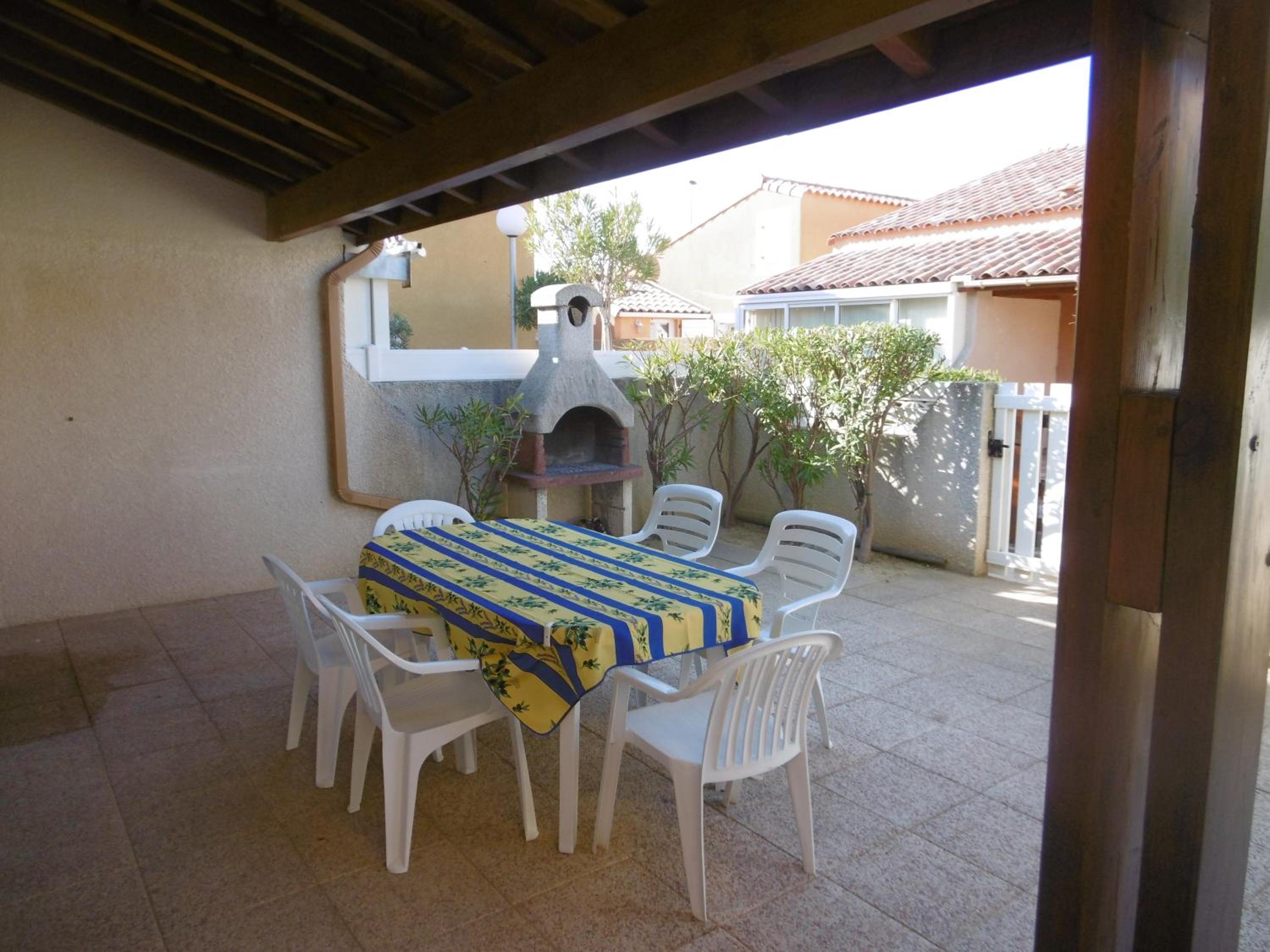 HOLIDAYLAND BAIE DES OLIVIERS VILLA 36m2 1chambre fermée 6 couchages ou VILLA 41M2 2chambres fermées 7 couchages view 2