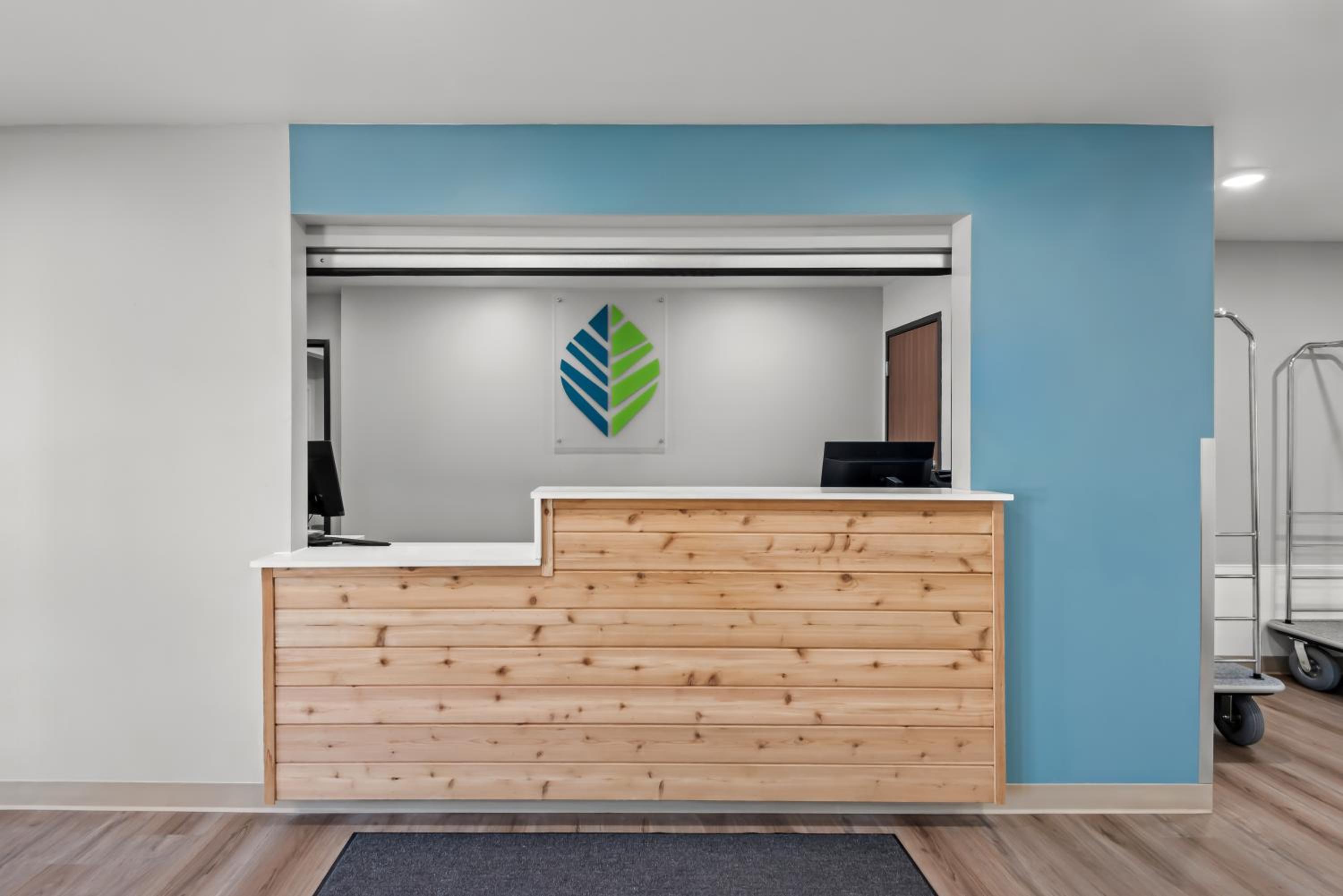 WoodSpring Suites Coralville Iowa City