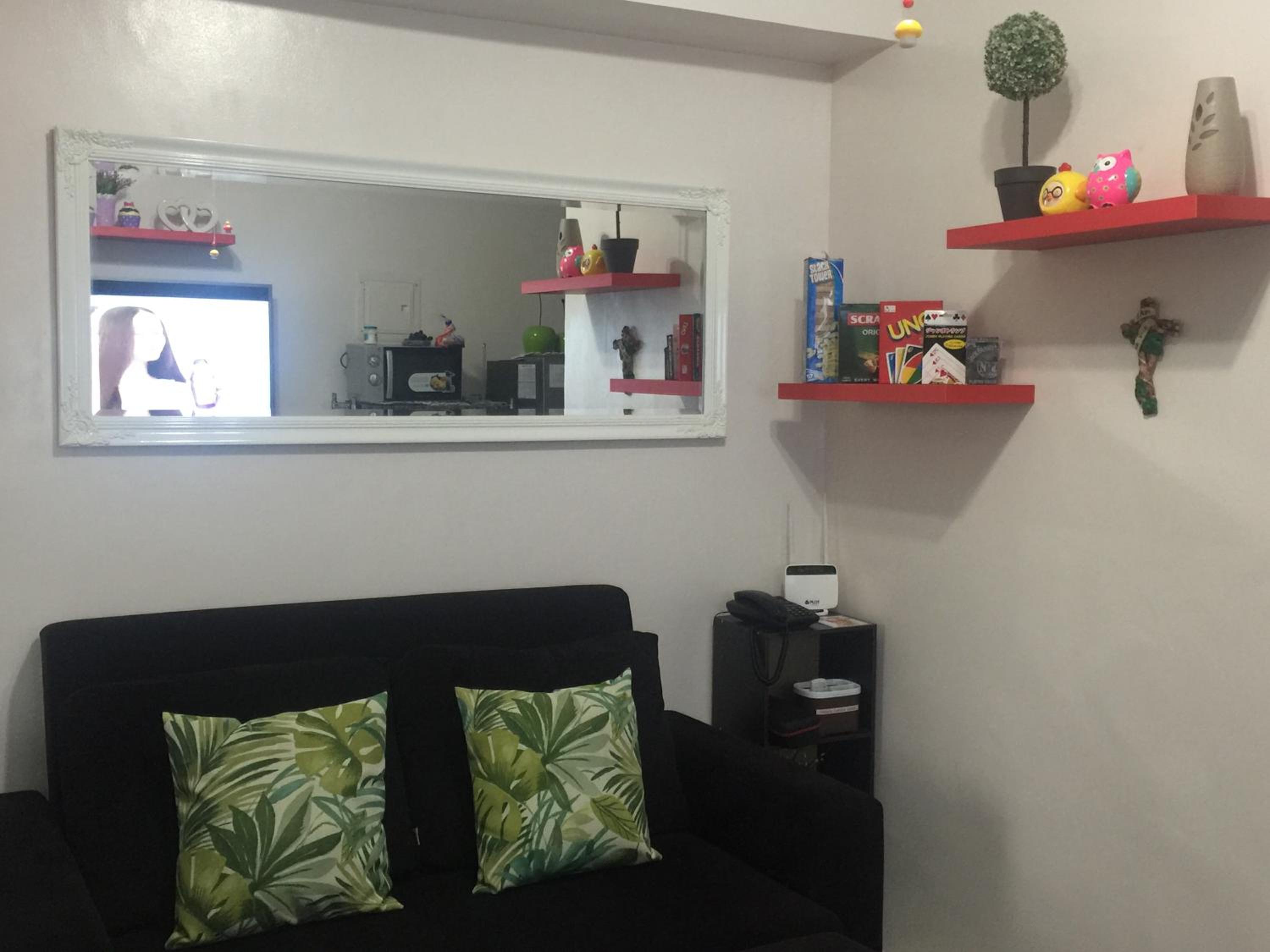 Blissful Hill Tagaytay Condotel with Netflix