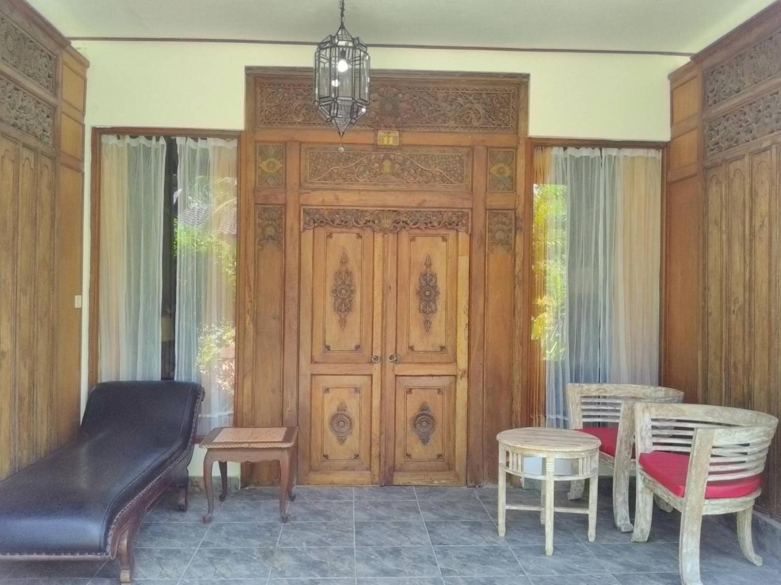 Gazebo Beach Hotel