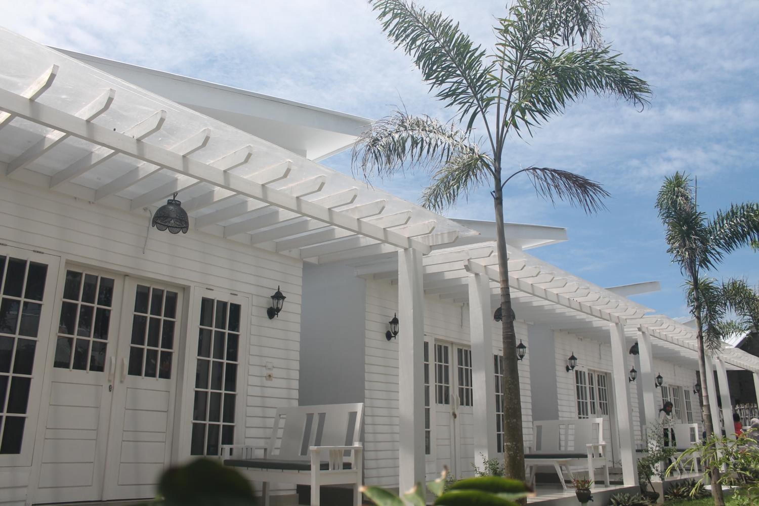 Casa Blanca Gili Air