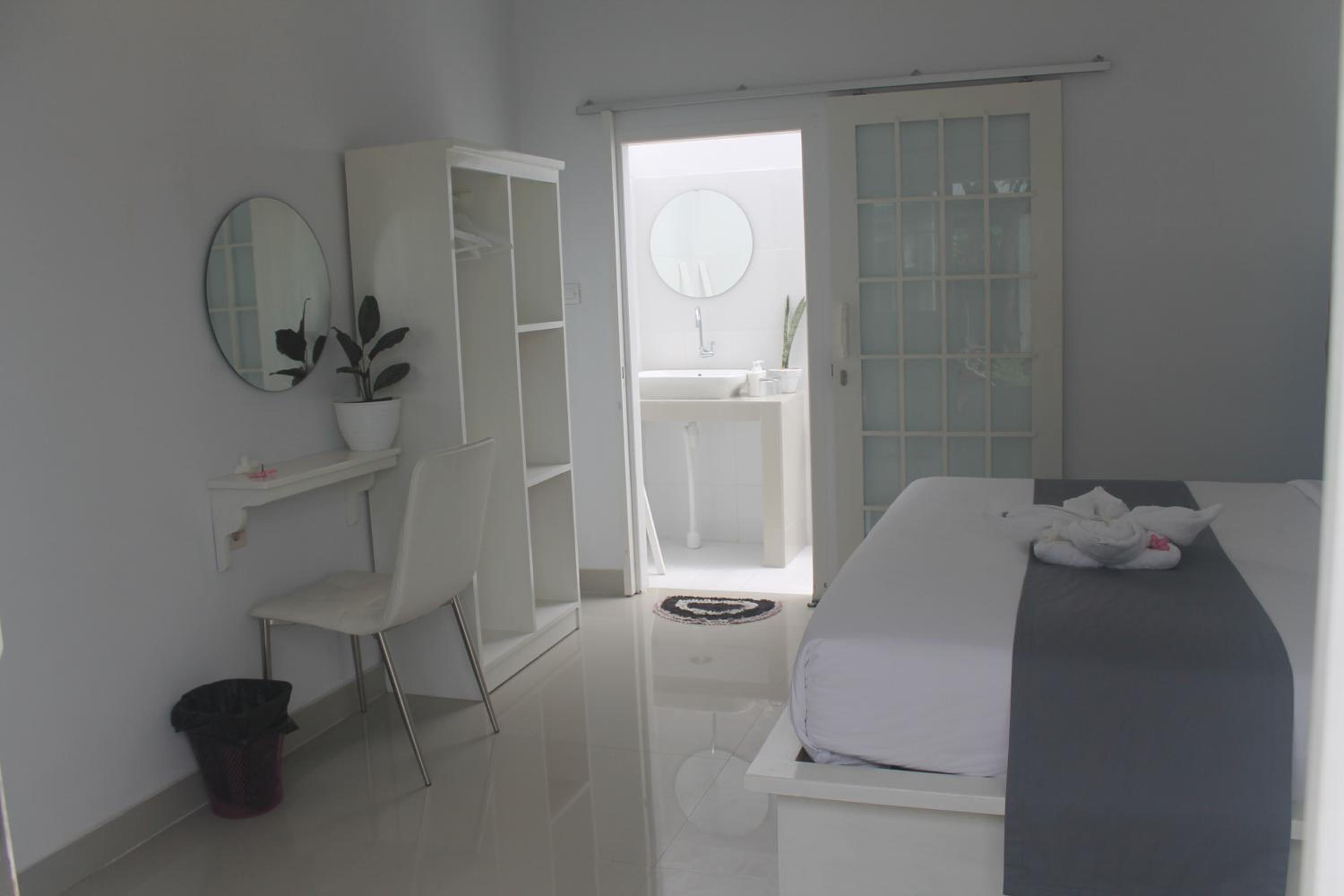 Casa Blanca Gili Air