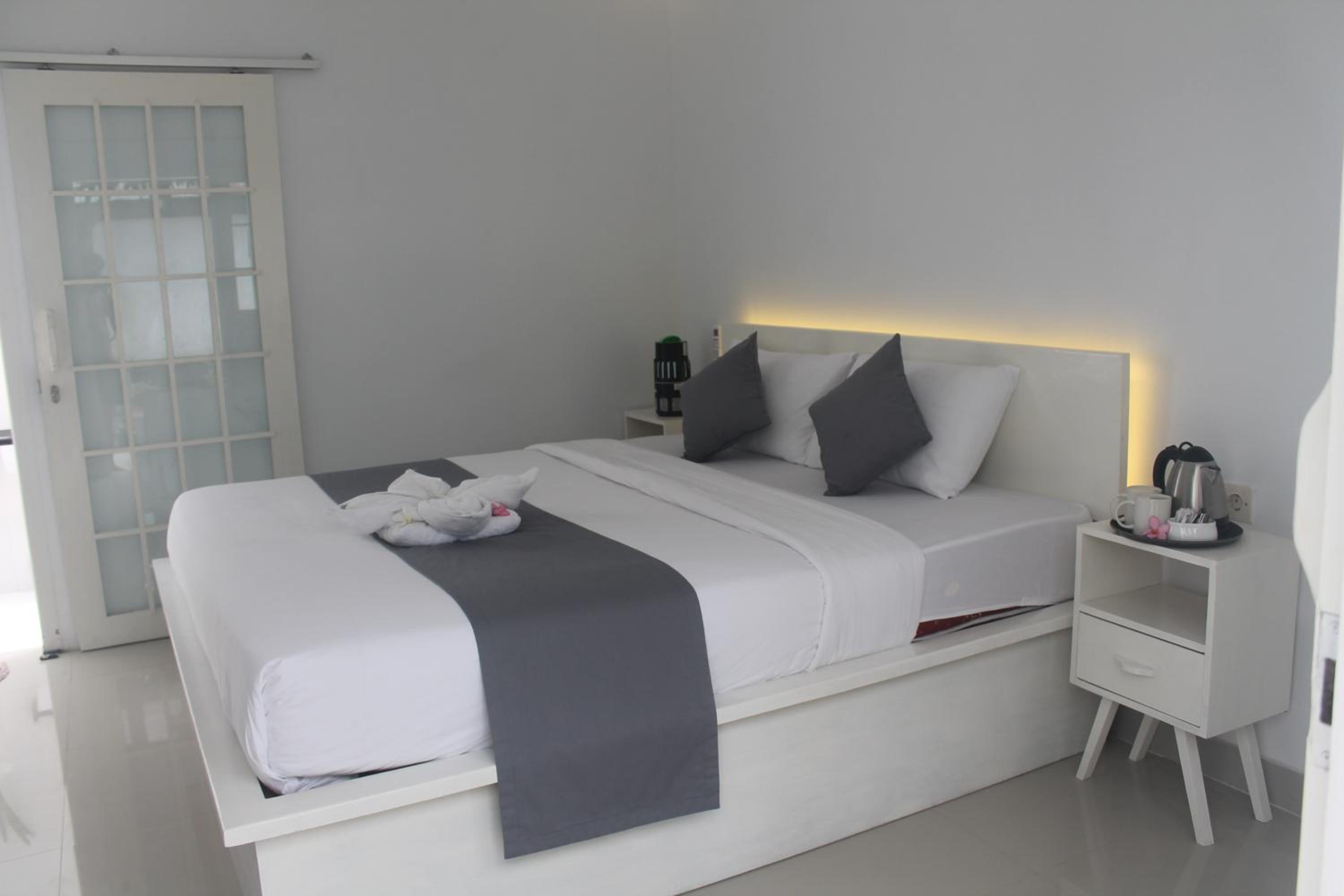Casa Blanca Gili Air