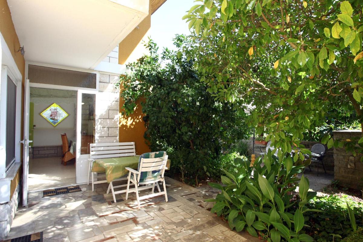 Peaceful Green Apartments AE view 3