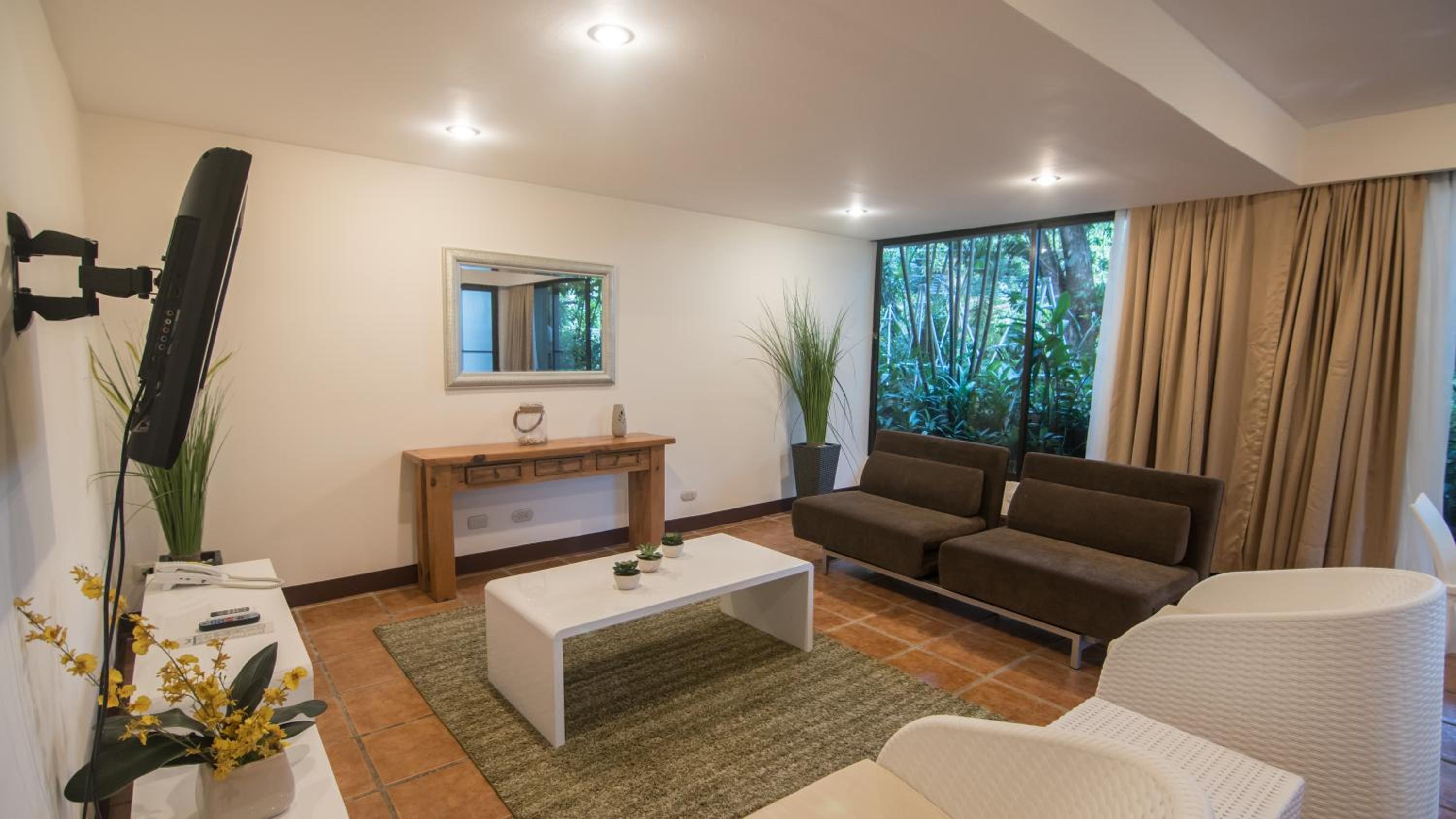 La Mariposa Apartments