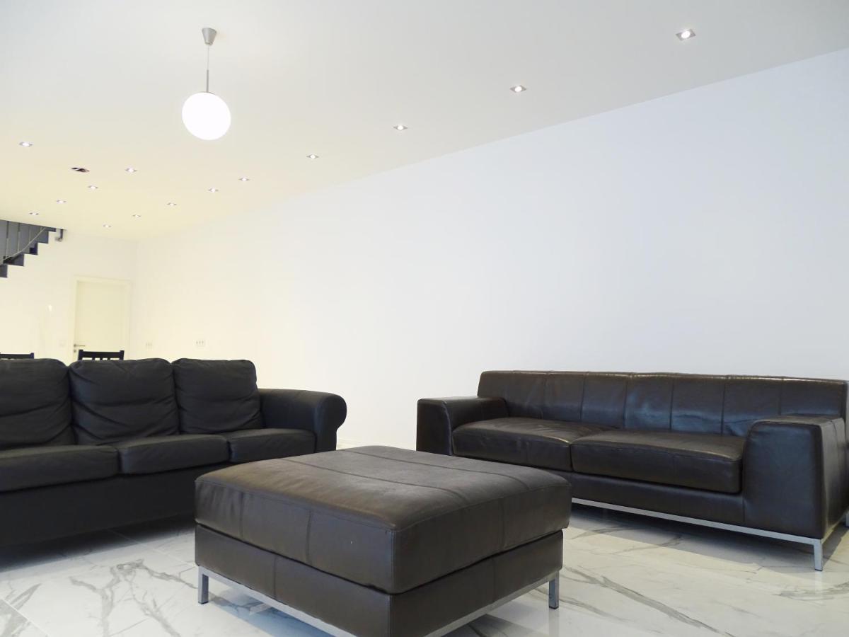 AVI City Apartments KingHouse
