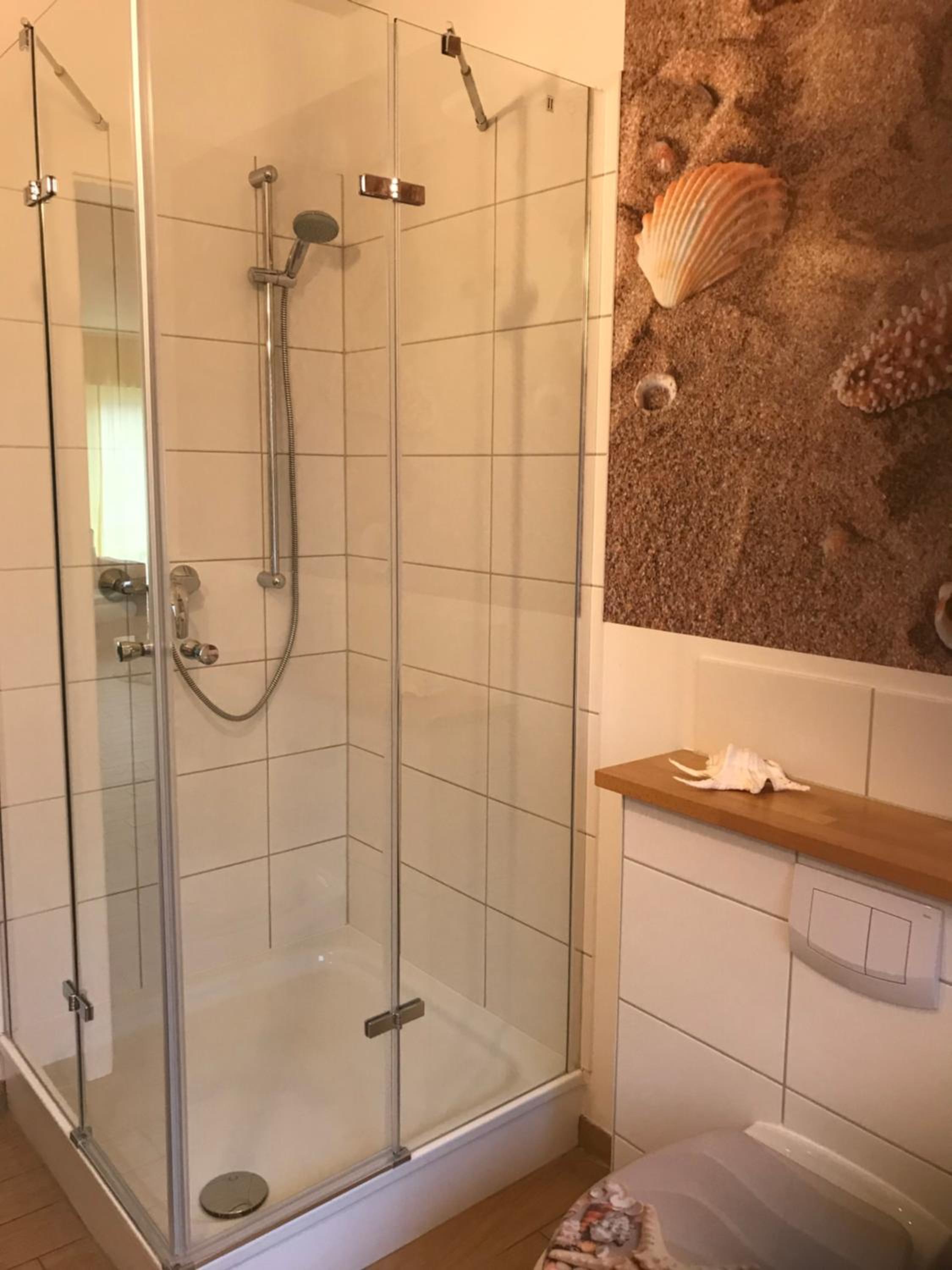 SEASIDE APARTMENTS - SANDY GOLD
