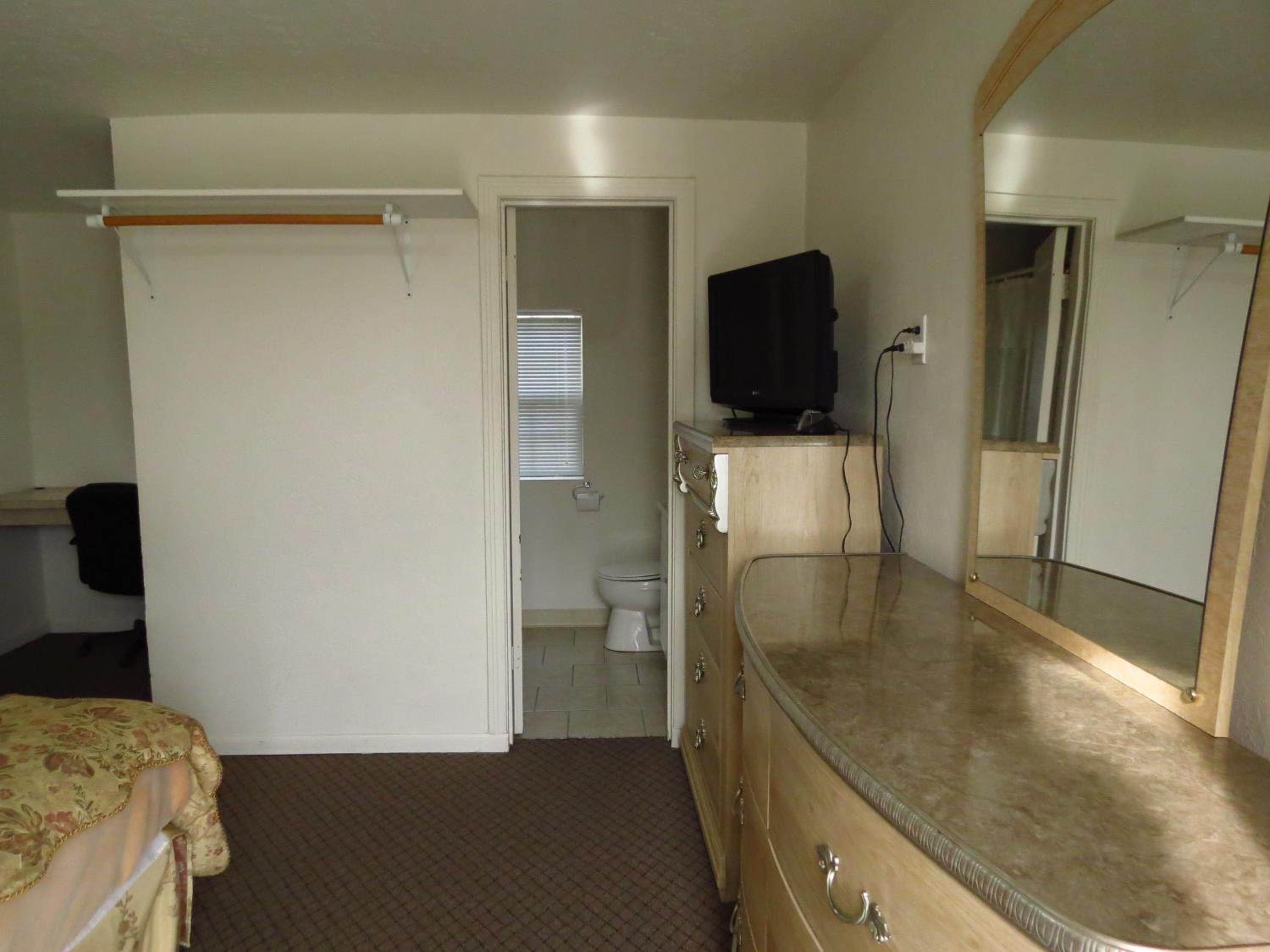 Best Inn Motel Salina, photo 35