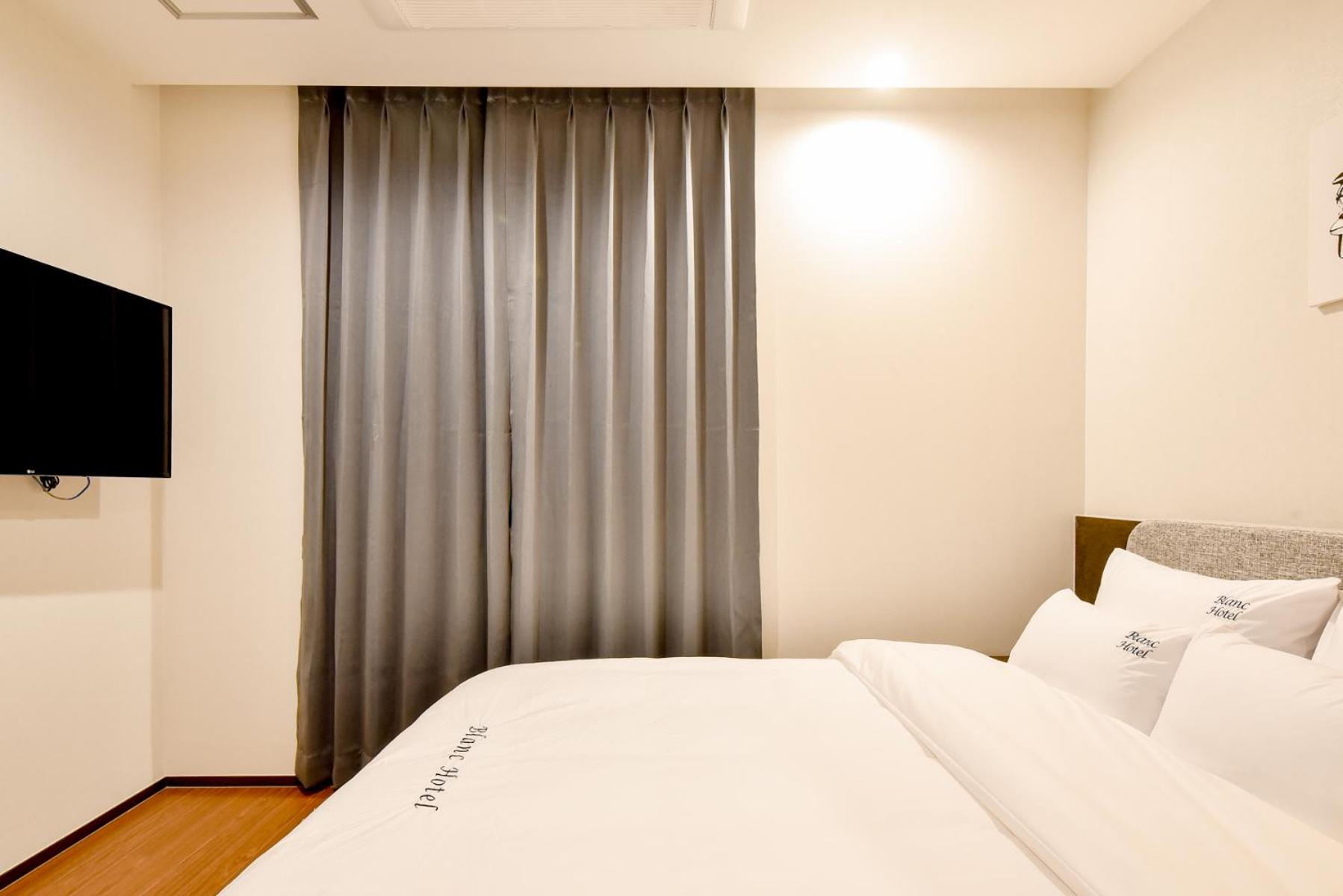 Blanc Business Hotel