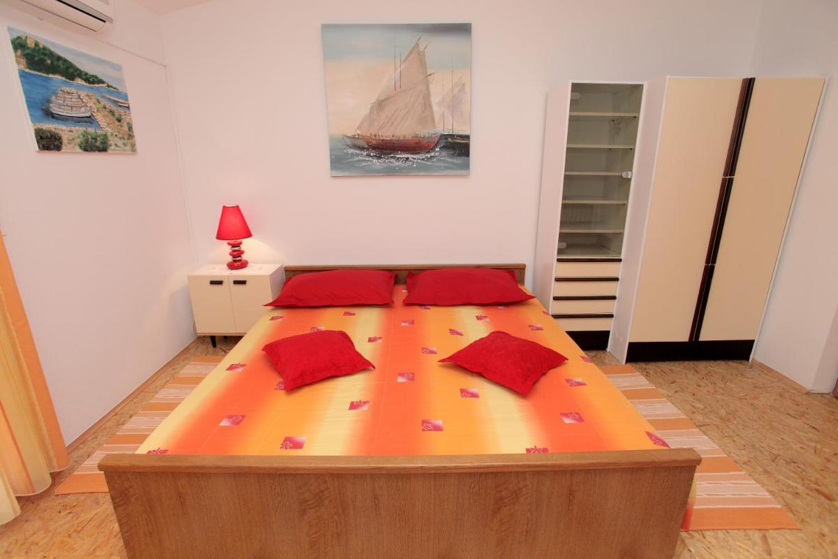 Apartments Irena view 4