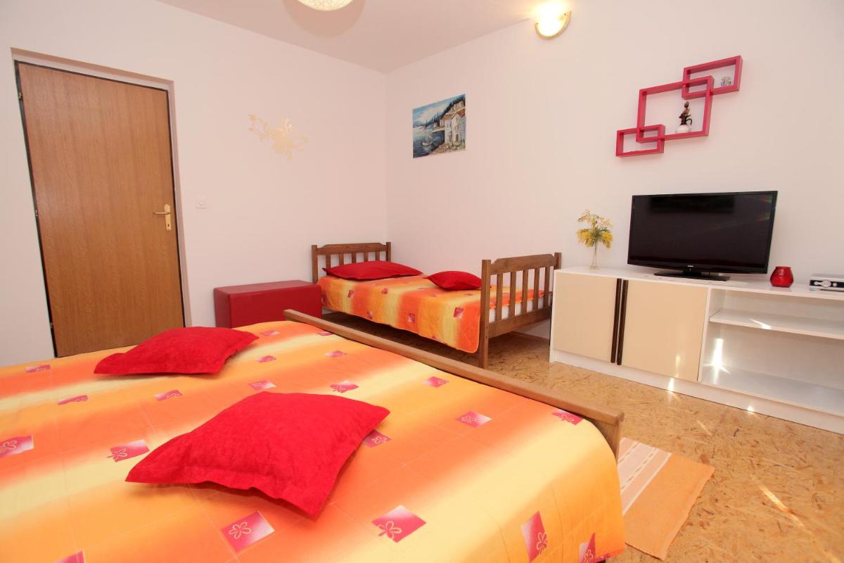 Apartments Irena view 3