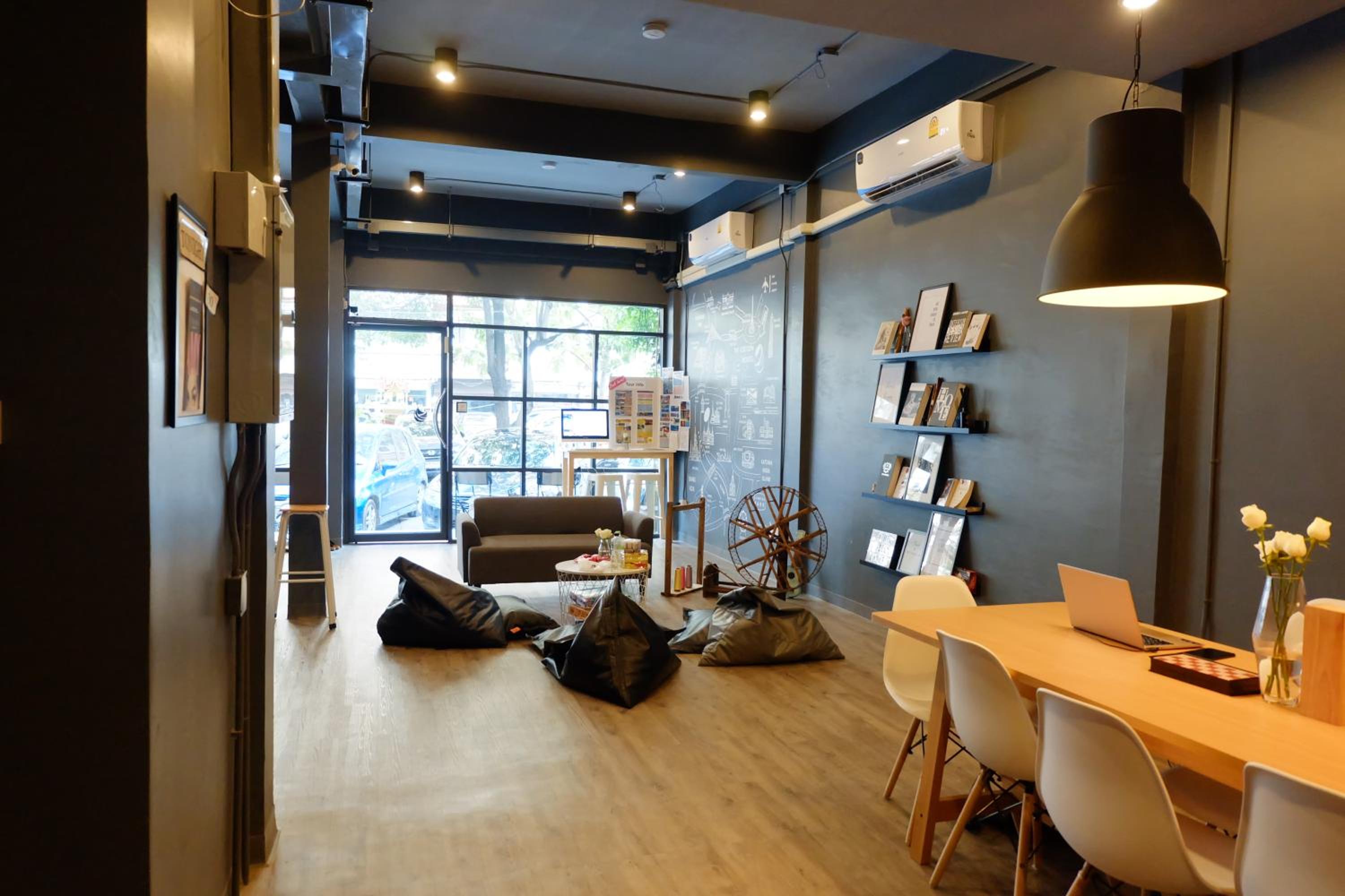 lounge