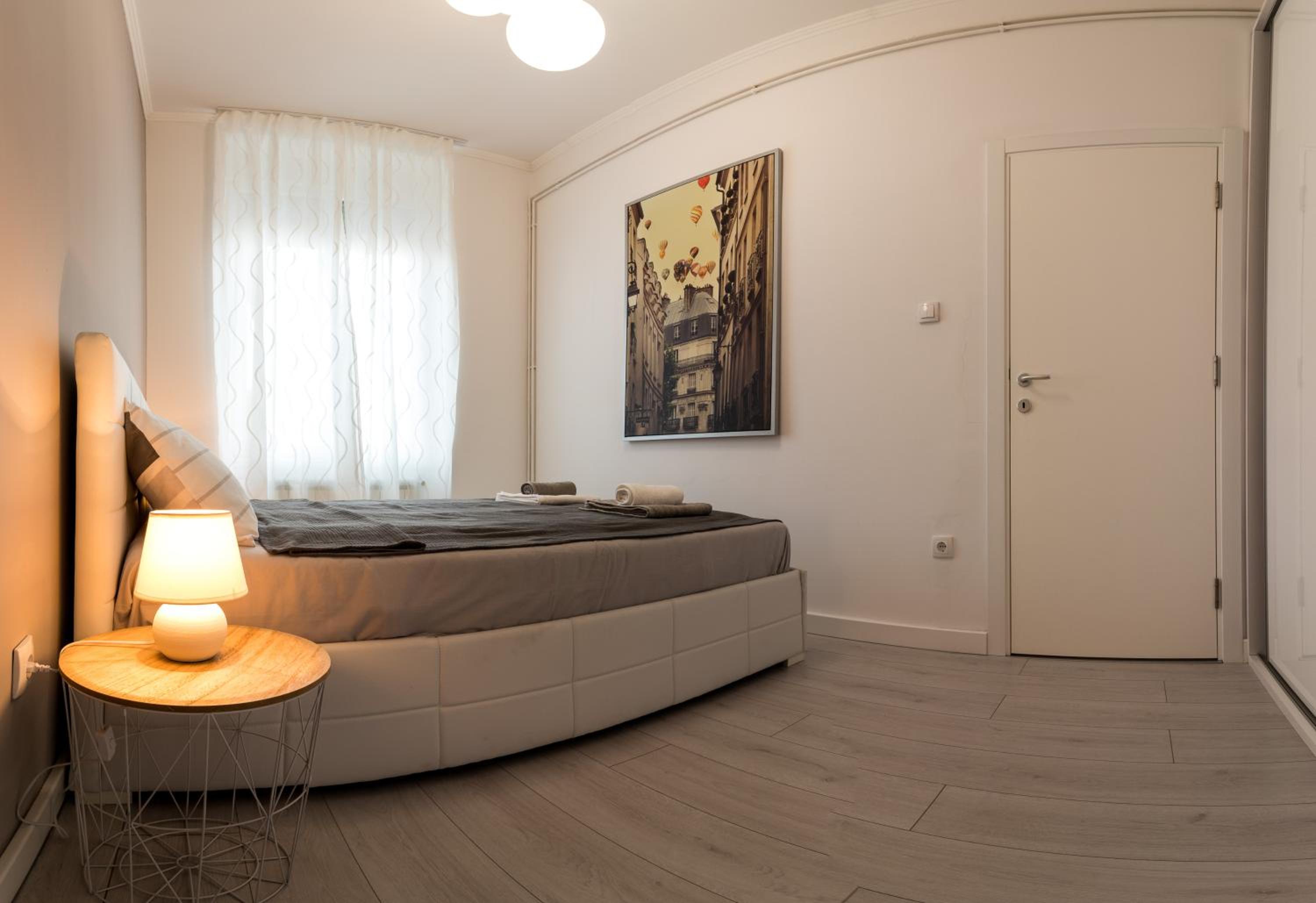 Comfortable & Lovely apartment view 2