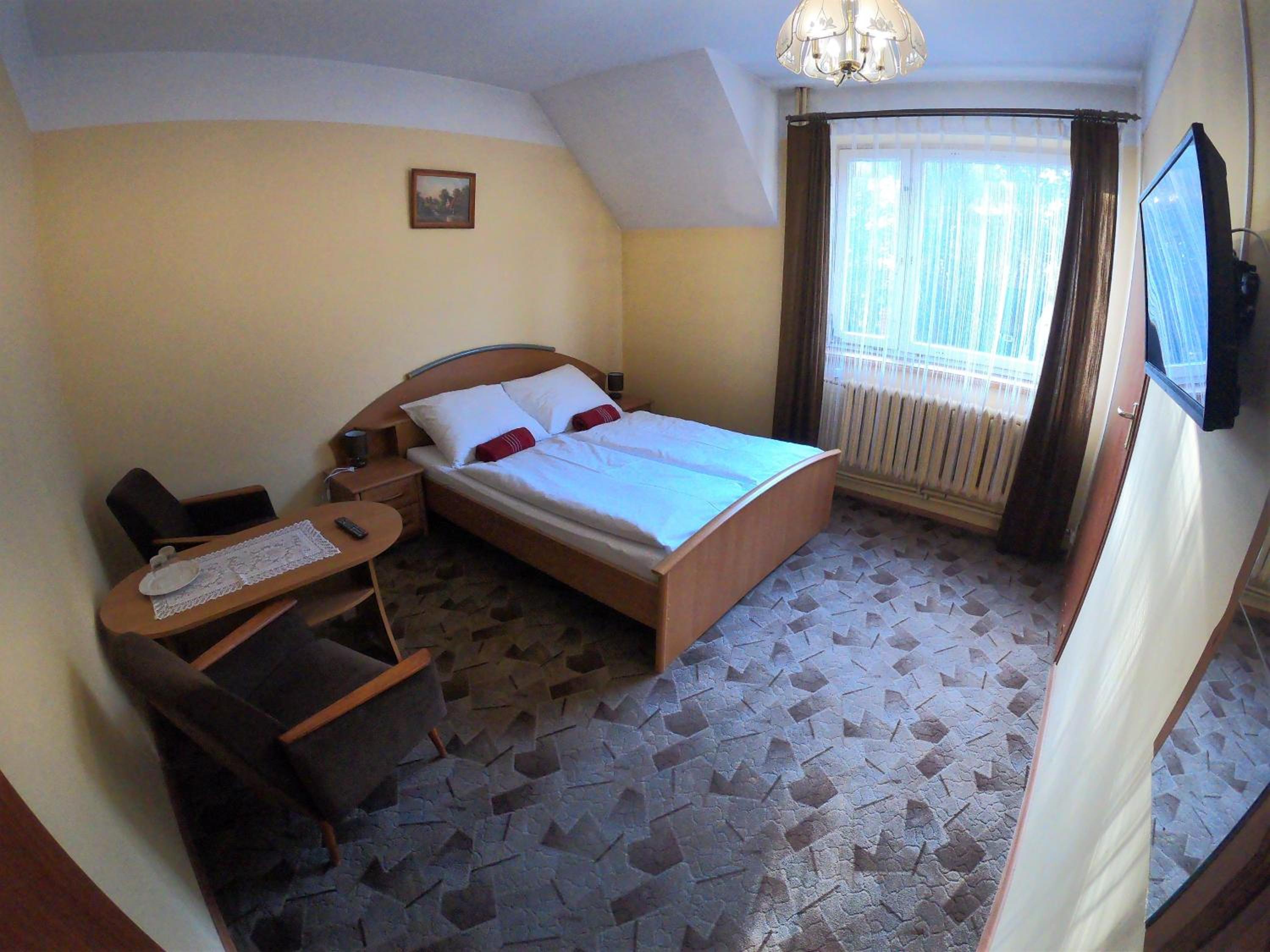 Photo 18