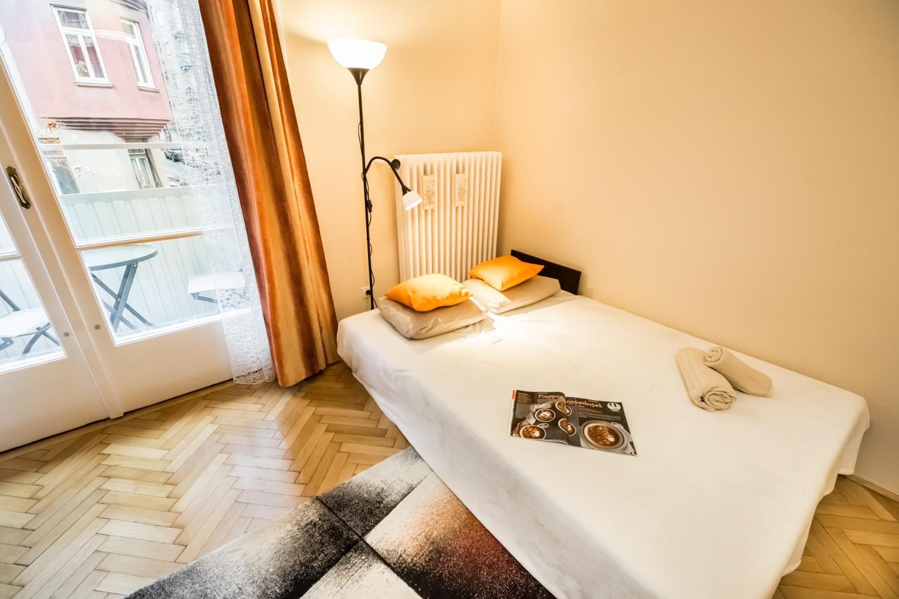 BpR Orange Dream Apartment view 2